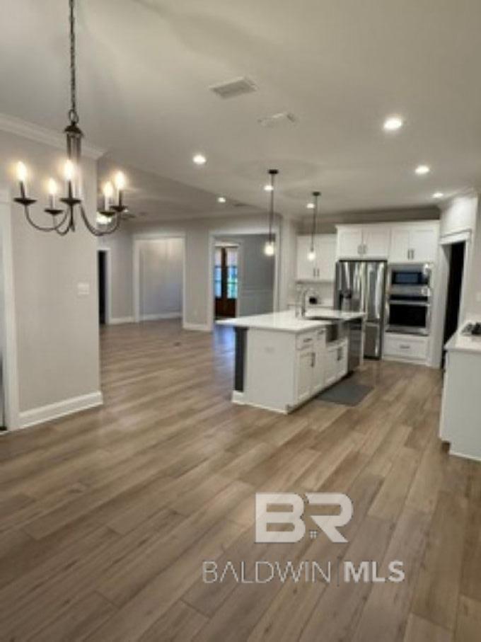 https://zimg.paragon.ice.com/ParagonImages/Property/PG/BCAR/398663/7/0/0/3f578cba9405e08194e7e98ad16c31d1/7/94ba2b47f9b61068b14cc595f33f132c/398663-212e16c7-d19f-4728-b749-b2a12d329696.JPG