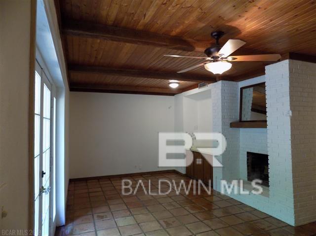 https://zimg.paragon.ice.com/ParagonImages/Property/PG/BCAR/398664/12/0/0/18d7f2216e20e2fec660f16f70dc5e3f/7/d52bb821fd053950c4fd5517614566a0/398664-56DF8082-26AD-44E6-884E-7736D8DB4BA7.JPG