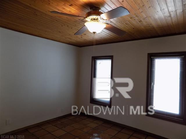 https://zimg.paragon.ice.com/ParagonImages/Property/PG/BCAR/398664/7/0/0/0fd2458d5fc74037d7e1289bc0489800/7/d52bb821fd053950c4fd5517614566a0/398664-BA9C141E-989F-4FD4-A324-55BDEA6FEB7B.JPG
