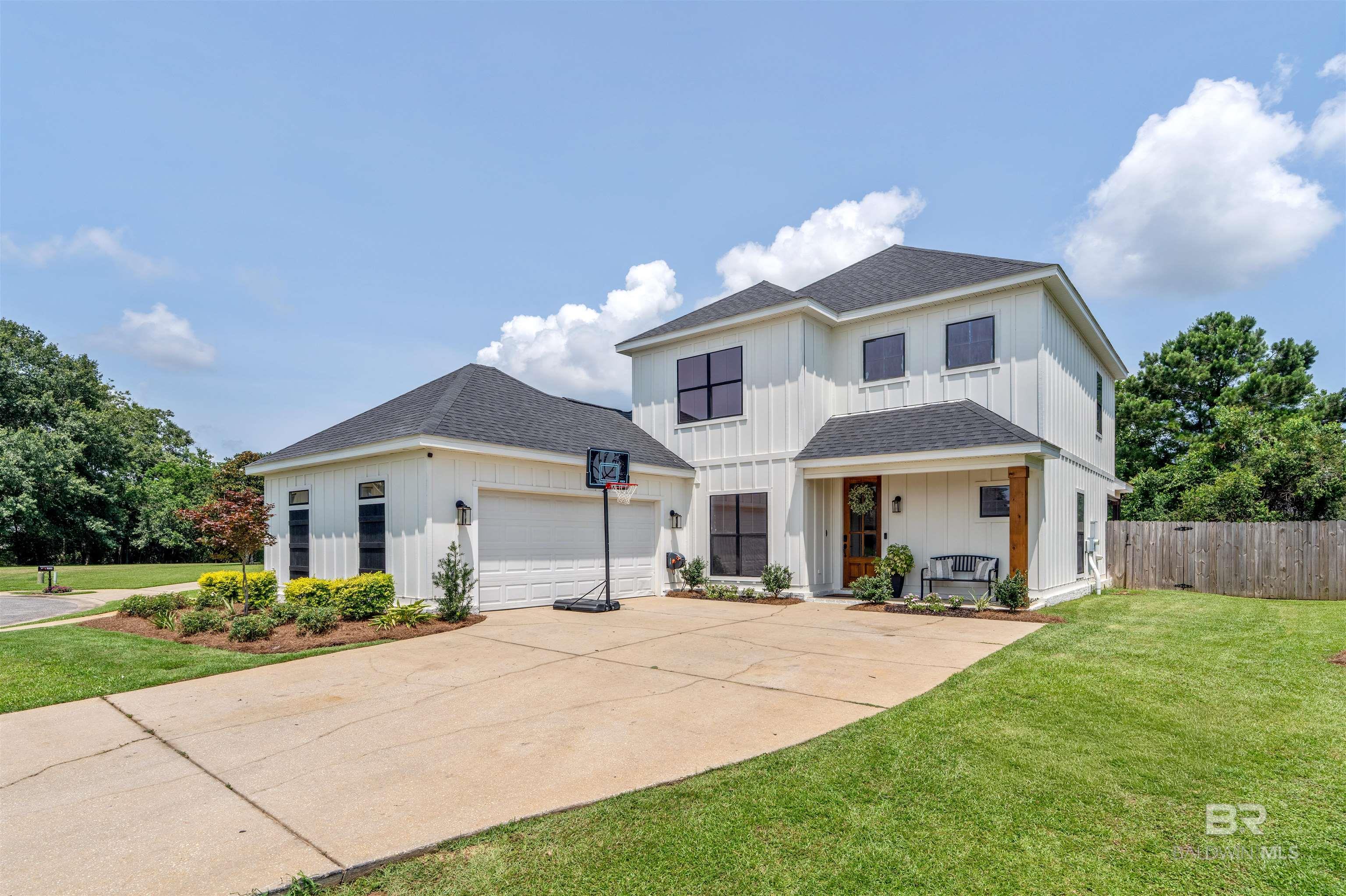 https://zimg.paragon.ice.com/ParagonImages/Property/PG/BCAR/398666/1/0/0/d8f5a3cf843964d3bf90590d03aa4bf5/7/8f4cec3f3325dd74d501656deb546c92/398666-86092475-8b13-48f2-8a04-851f799a4e49.JPG