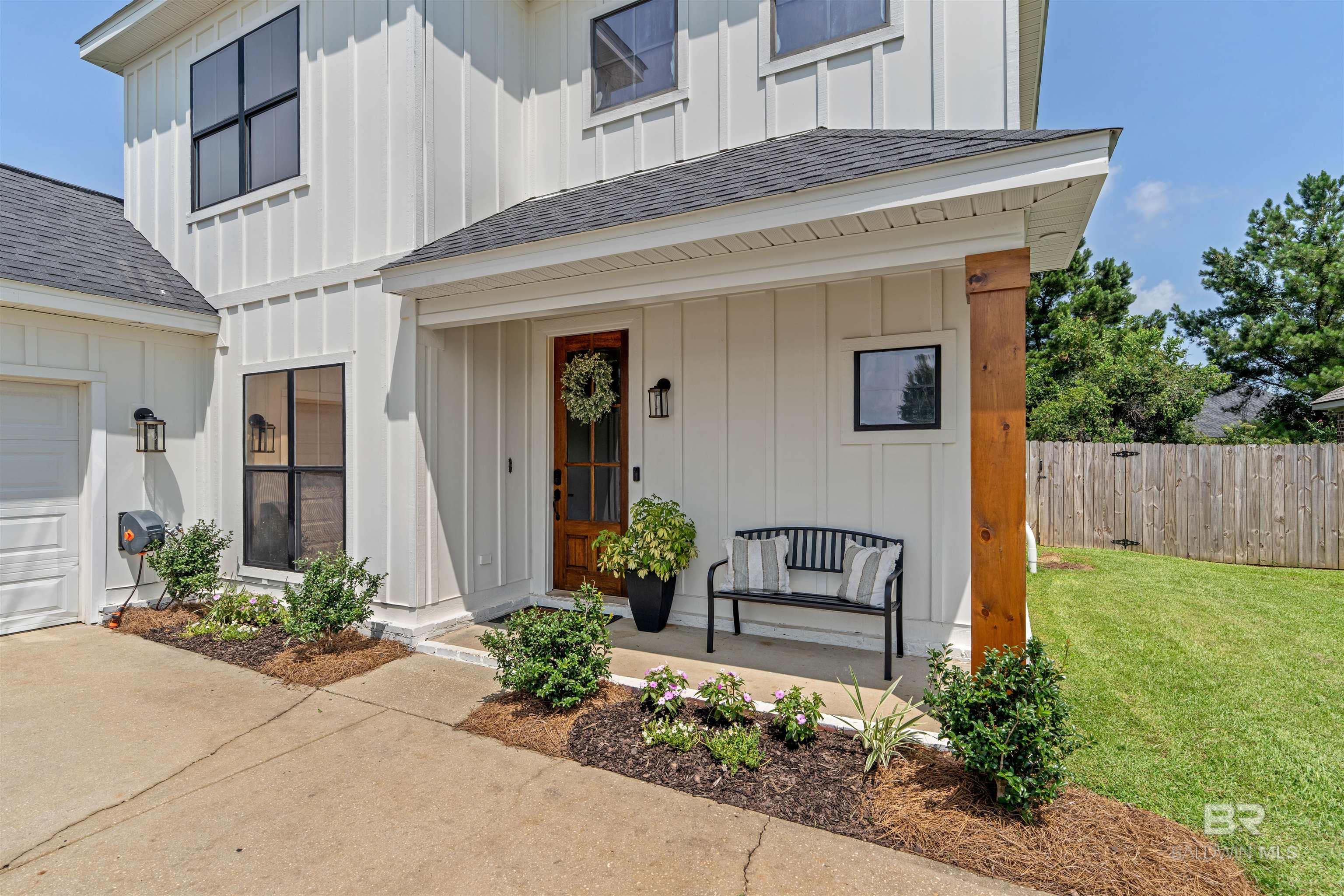 https://zimg.paragon.ice.com/ParagonImages/Property/PG/BCAR/398666/2/0/0/7ebfc25c0b24752d6b53e1172c2789b5/7/8f4cec3f3325dd74d501656deb546c92/398666-3f8348ae-2088-4a54-a536-37ebb9250258.JPG