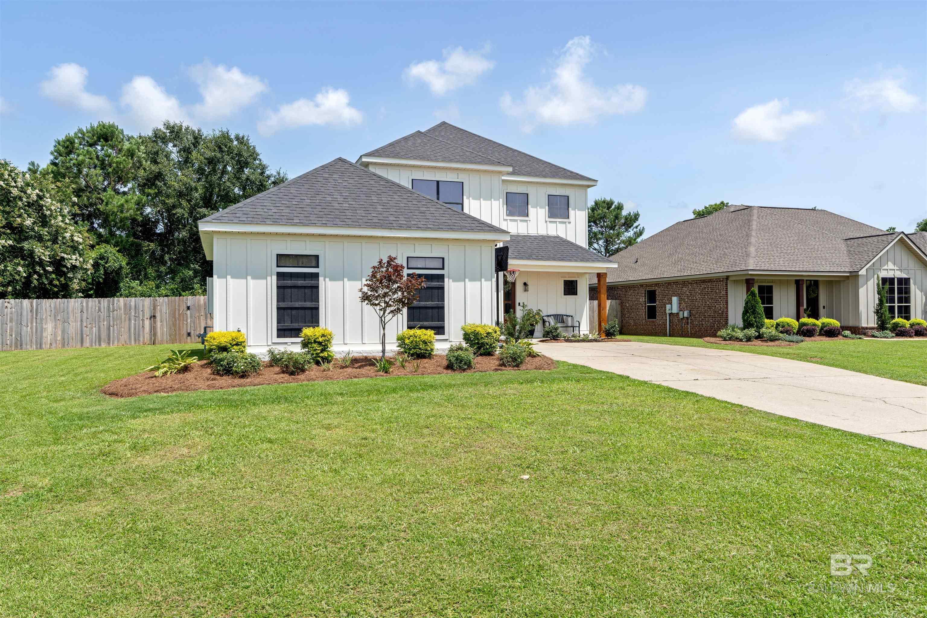 https://zimg.paragon.ice.com/ParagonImages/Property/PG/BCAR/398666/3/0/0/653e3f62f349c86f7ef494e2d0f2dd60/7/8f4cec3f3325dd74d501656deb546c92/398666-f1087a90-dc34-40cd-9c50-1d9cee989384.JPG