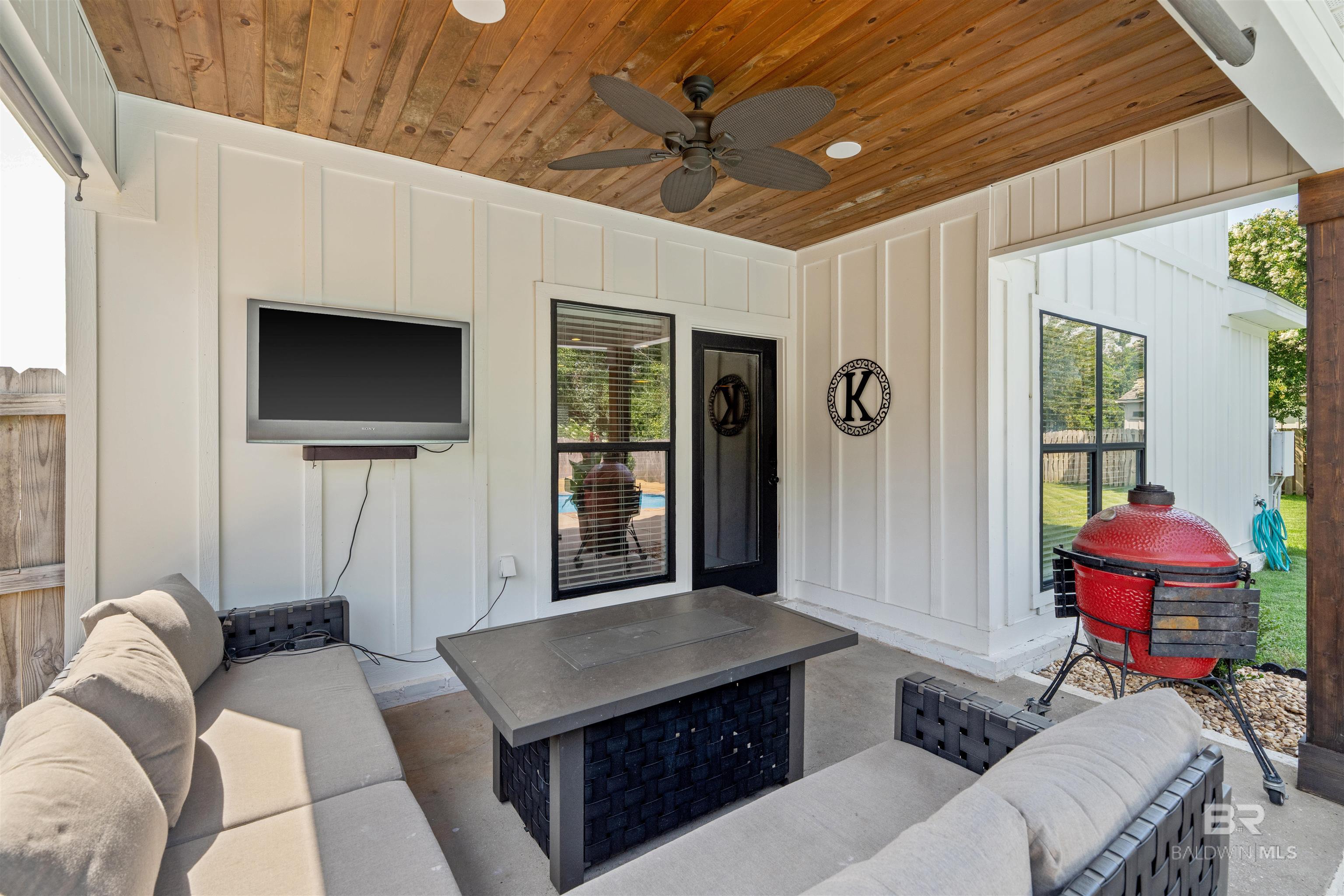 https://zimg.paragon.ice.com/ParagonImages/Property/PG/BCAR/398666/30/0/0/a8c90c7e133ba965ce6c85838652beed/7/8f4cec3f3325dd74d501656deb546c92/398666-39063654-474d-4098-97af-0bc92aeae36d.JPG