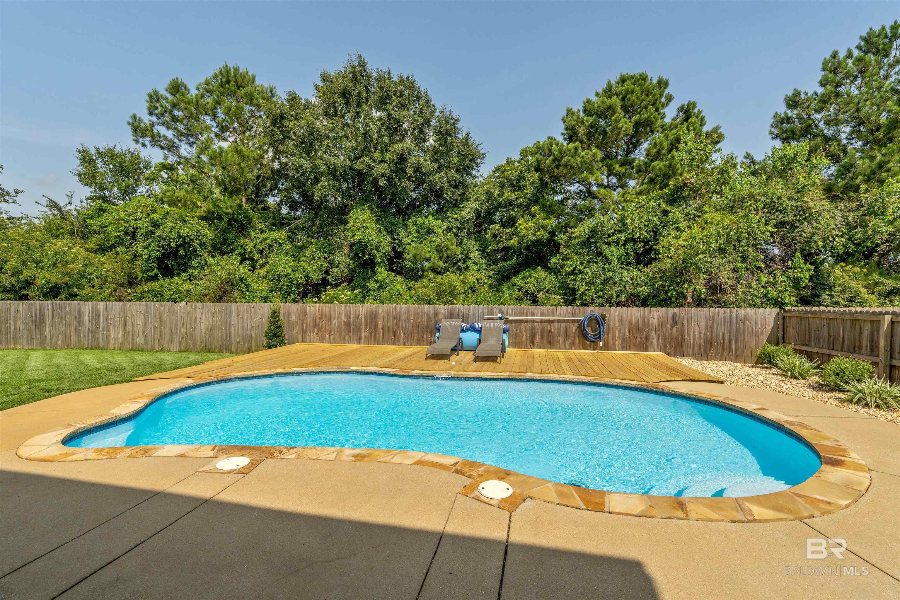 https://zimg.paragon.ice.com/ParagonImages/Property/PG/BCAR/398666/32/0/0/b45ebecd78ebaacbae9f4abed74e8984/7/8f4cec3f3325dd74d501656deb546c92/398666-12037837-d9a7-47c5-b967-e9384c4845e4.JPG