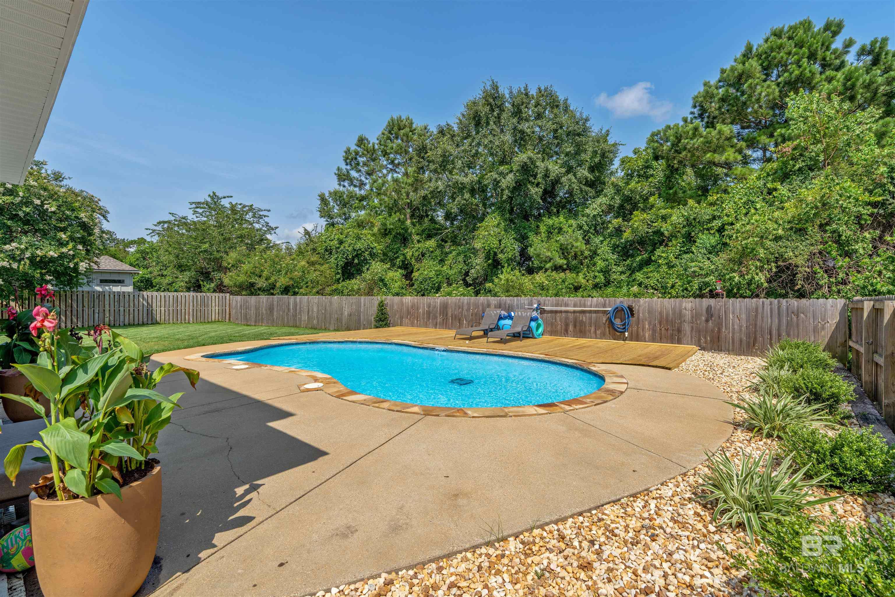 https://zimg.paragon.ice.com/ParagonImages/Property/PG/BCAR/398666/33/0/0/642b04f6dcb5f02411ea24669ec76f38/7/8f4cec3f3325dd74d501656deb546c92/398666-e0cc9a9d-2b63-4bee-9f24-56101caeedcd.JPG