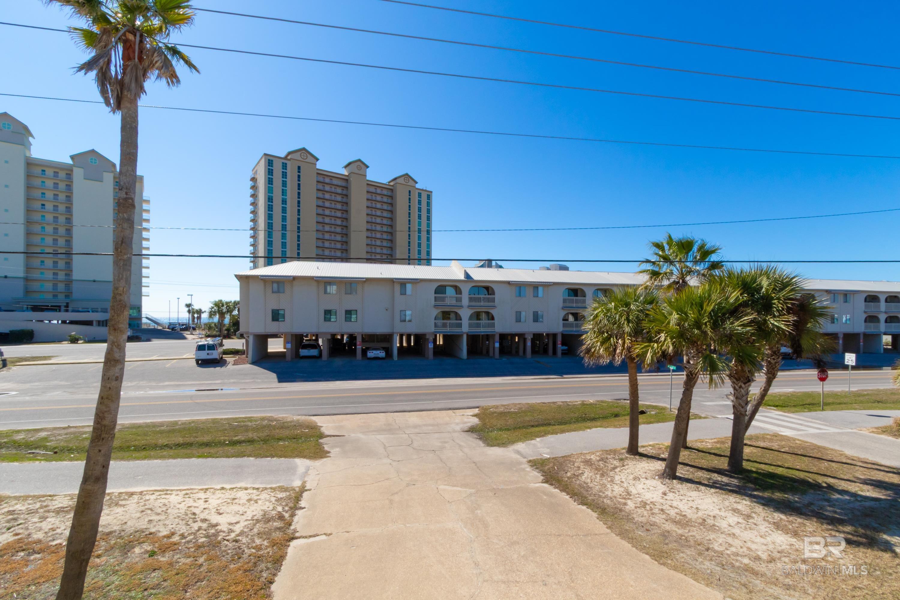 920 W Lagoon Avenue