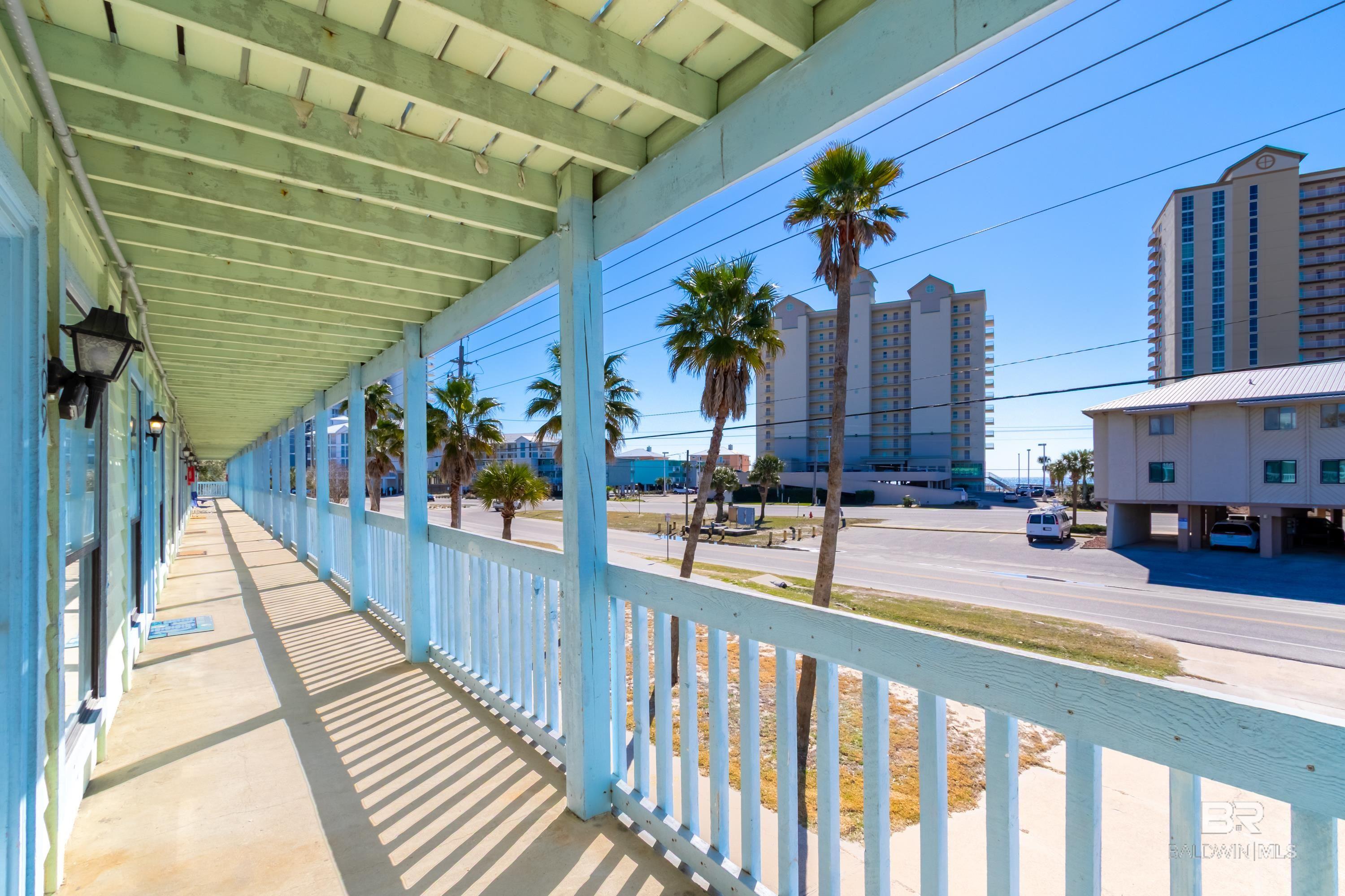 https://zimg.paragon.ice.com/ParagonImages/Property/PG/BCAR/398670/16/0/0/9acbd4e2d44a8c74744c1c32a579db4d/7/3309c2e804346c8fa67b6e0adb23f356/398670-3f2e9866-8399-4c76-b924-2937f71316f2.JPG