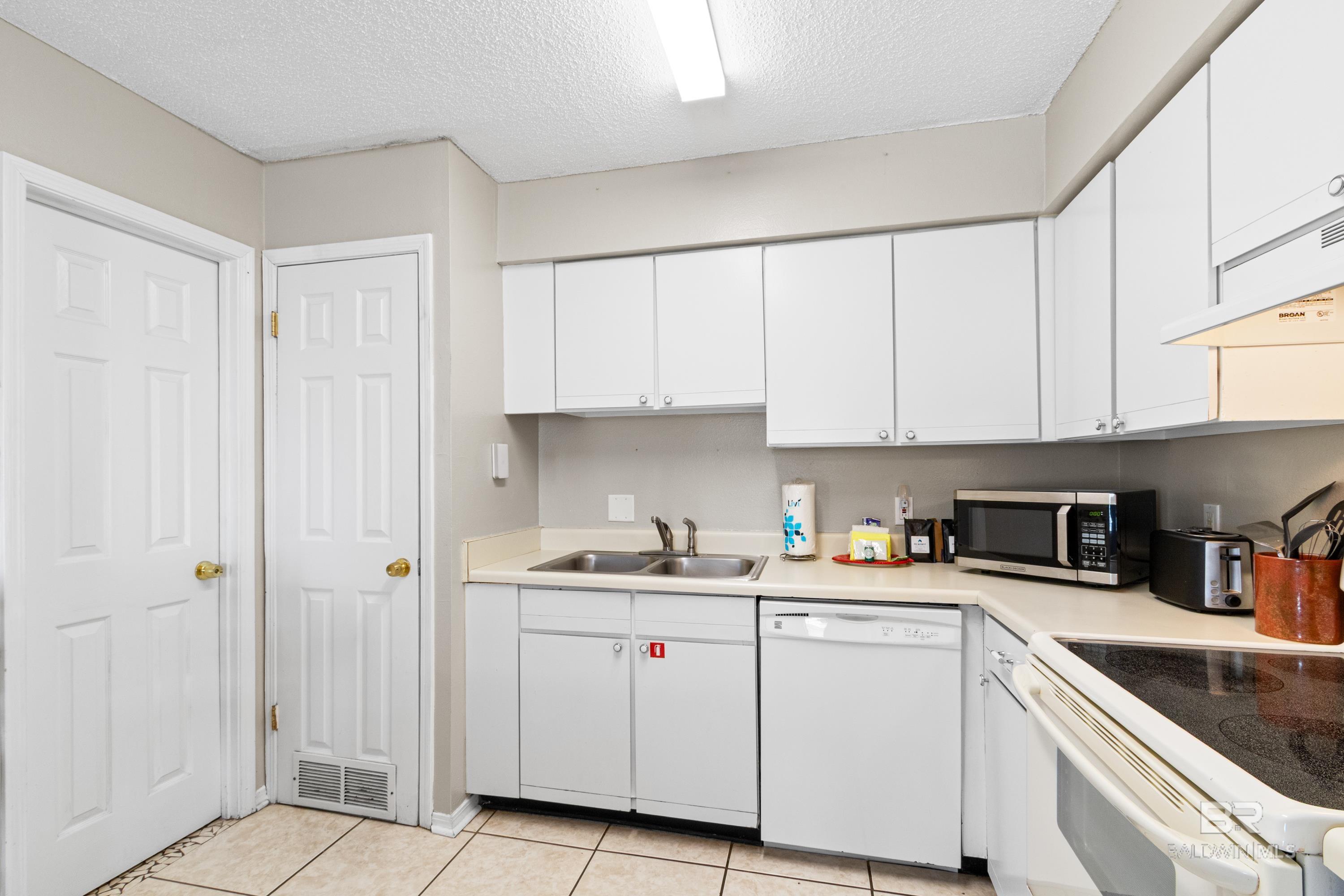 https://zimg.paragon.ice.com/ParagonImages/Property/PG/BCAR/398670/9/0/0/babd98614cc9937c569648ec238e4f89/7/3309c2e804346c8fa67b6e0adb23f356/398670-d5be5603-a58e-43c7-afea-4592aa9b3a8b.JPG