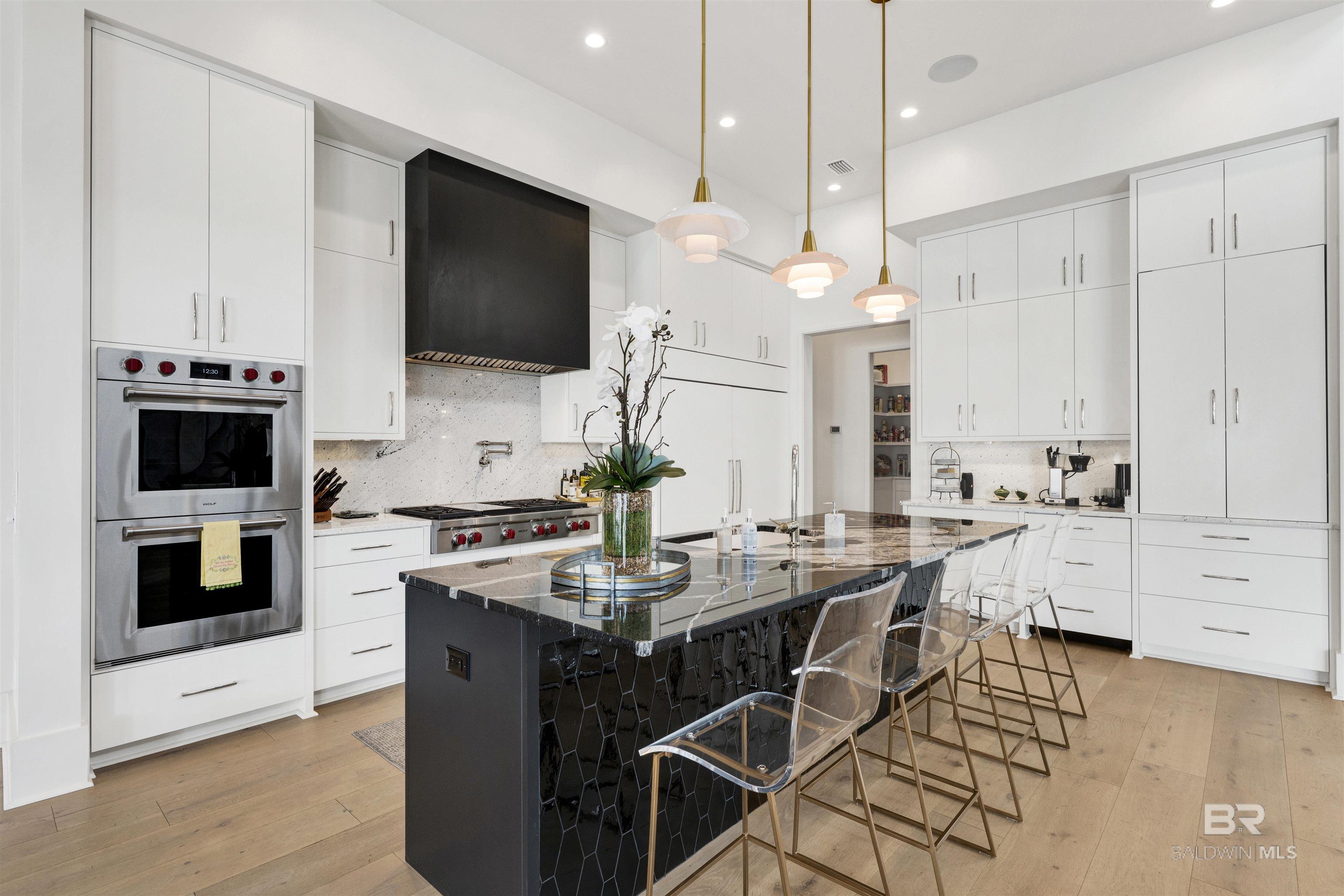 398746 | Photo 12