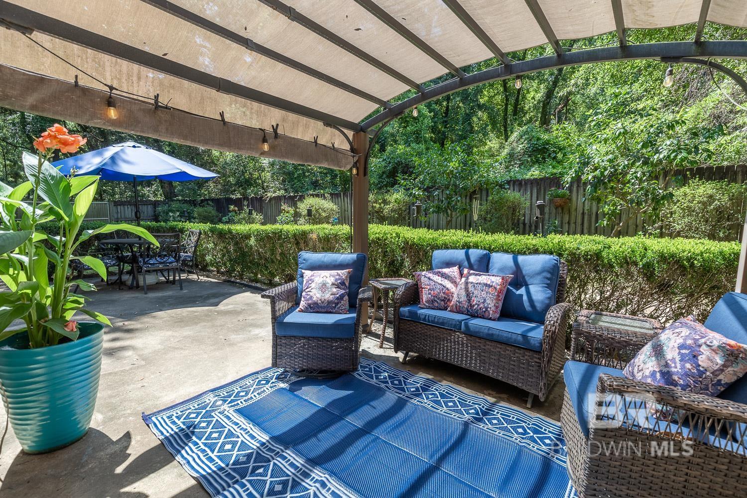 398845 | Photo 24