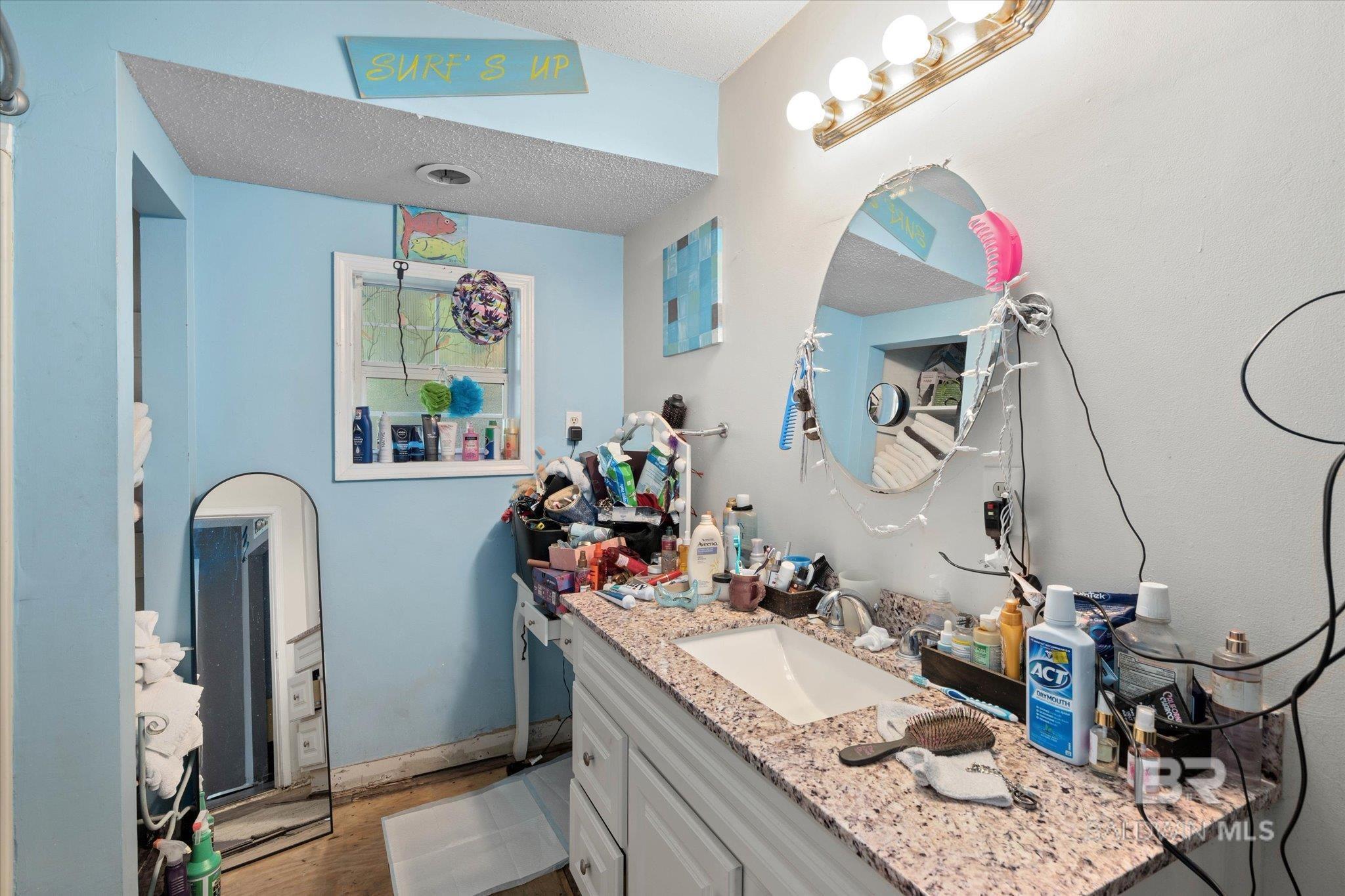 398895 | Photo 26