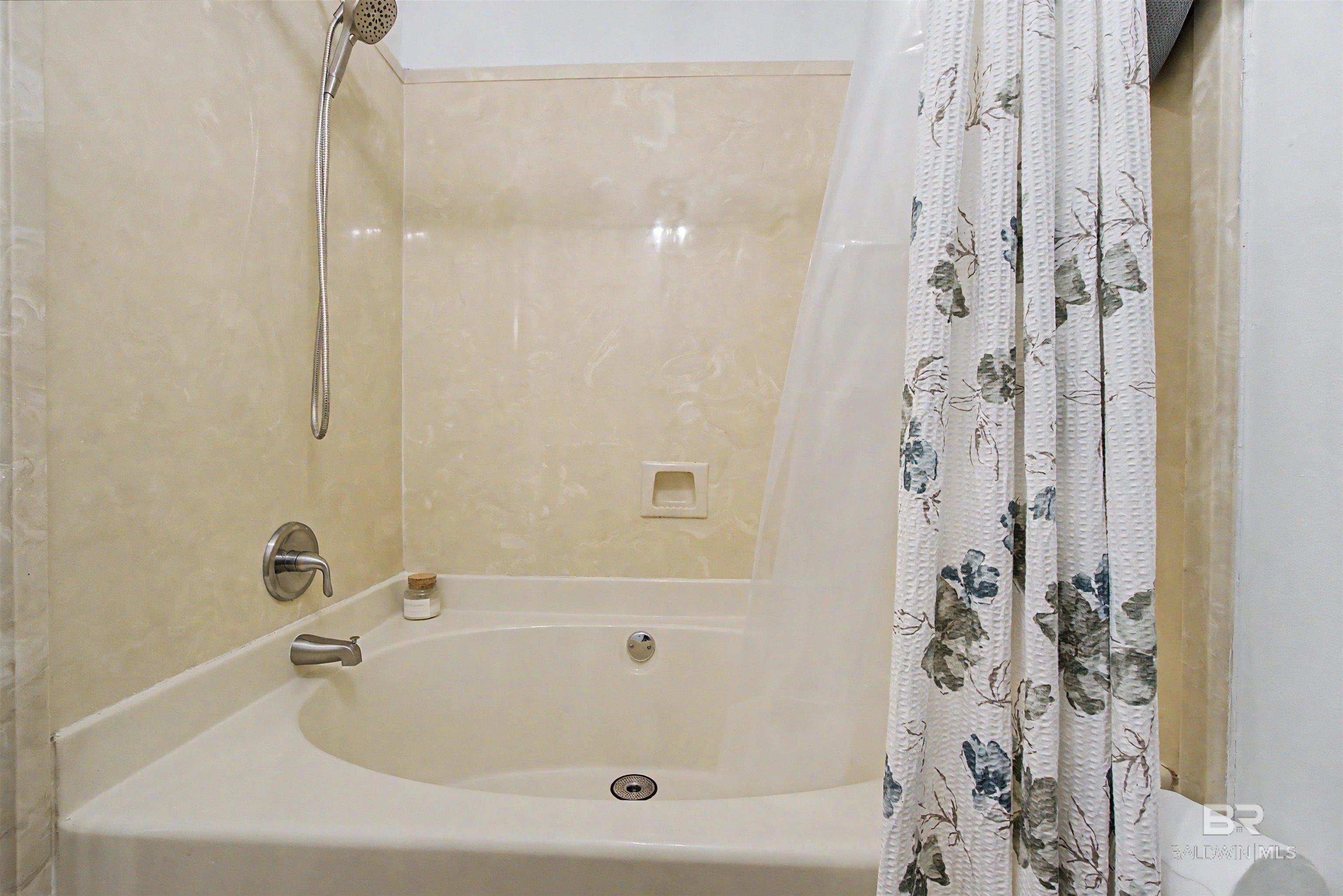 399212 | Photo 22