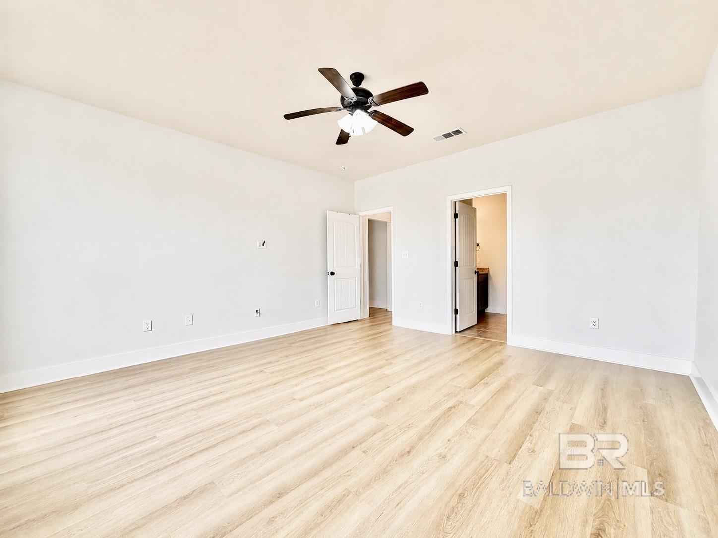 399305 | Photo 14