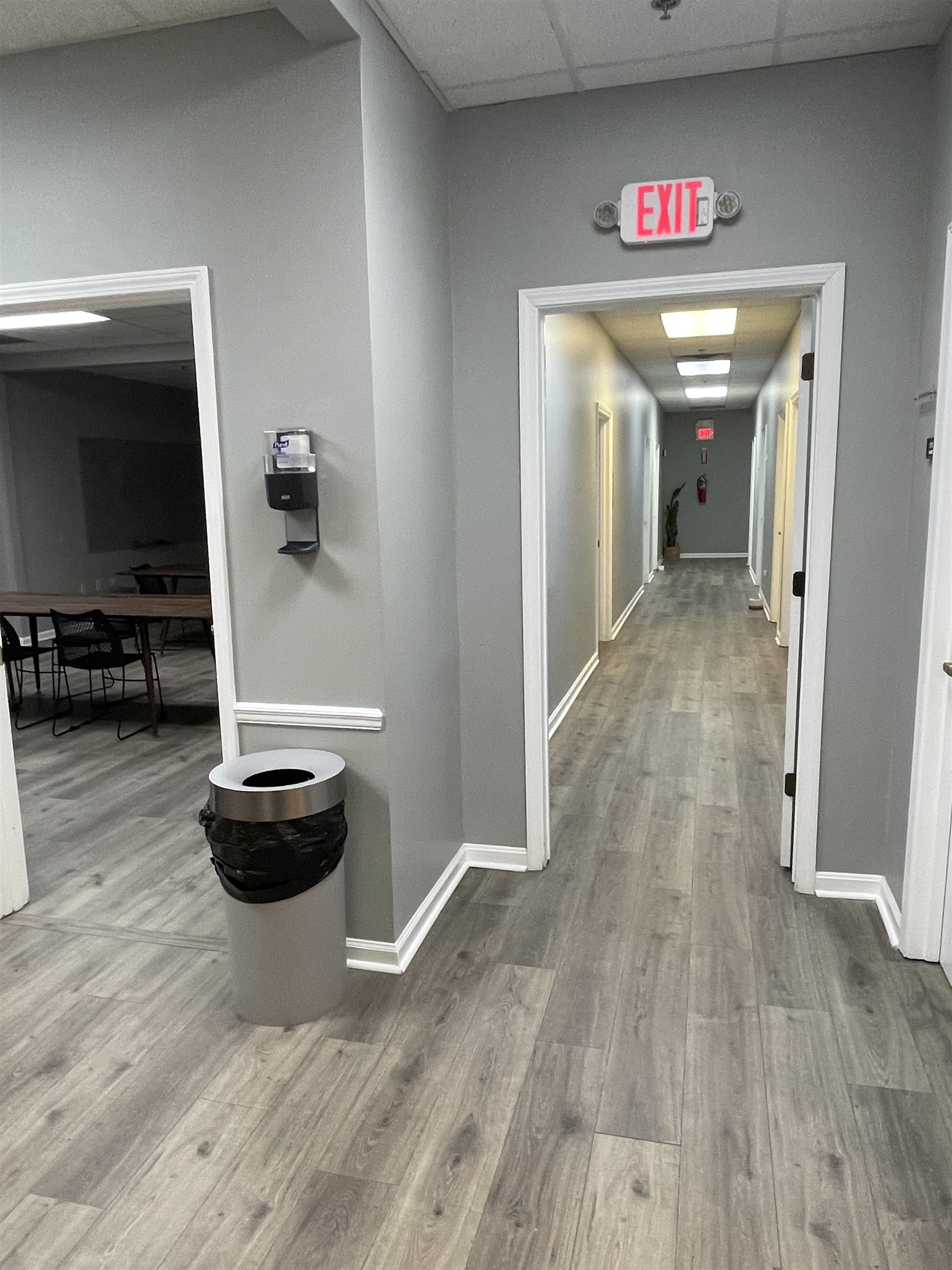 121 E. 2nd, Owensboro, Kentucky 42303, ,Office,For Sale,E. 2nd,76897