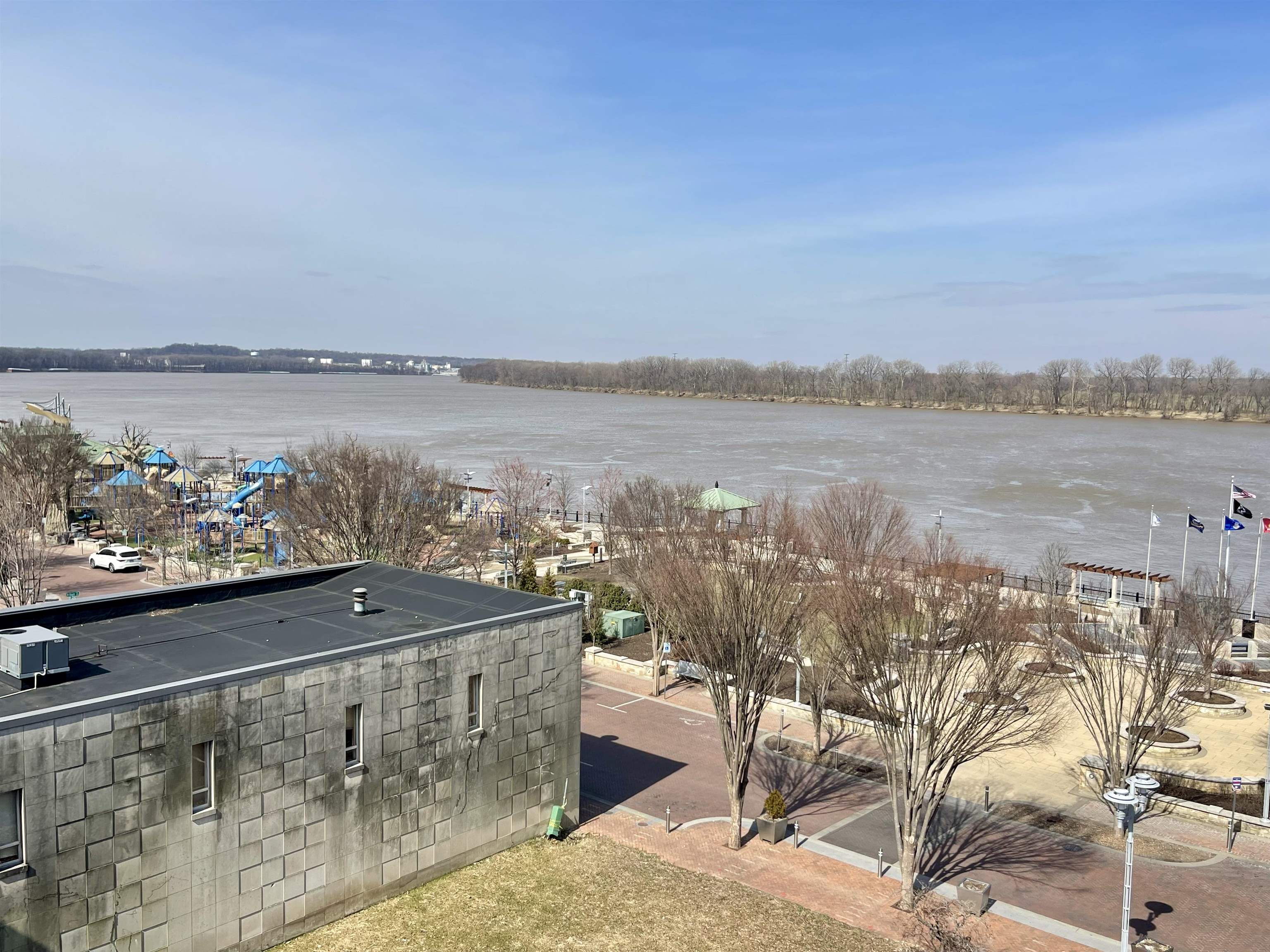 121 E. 2nd, Owensboro, Kentucky 42303, ,Office,For Sale,E. 2nd,76897