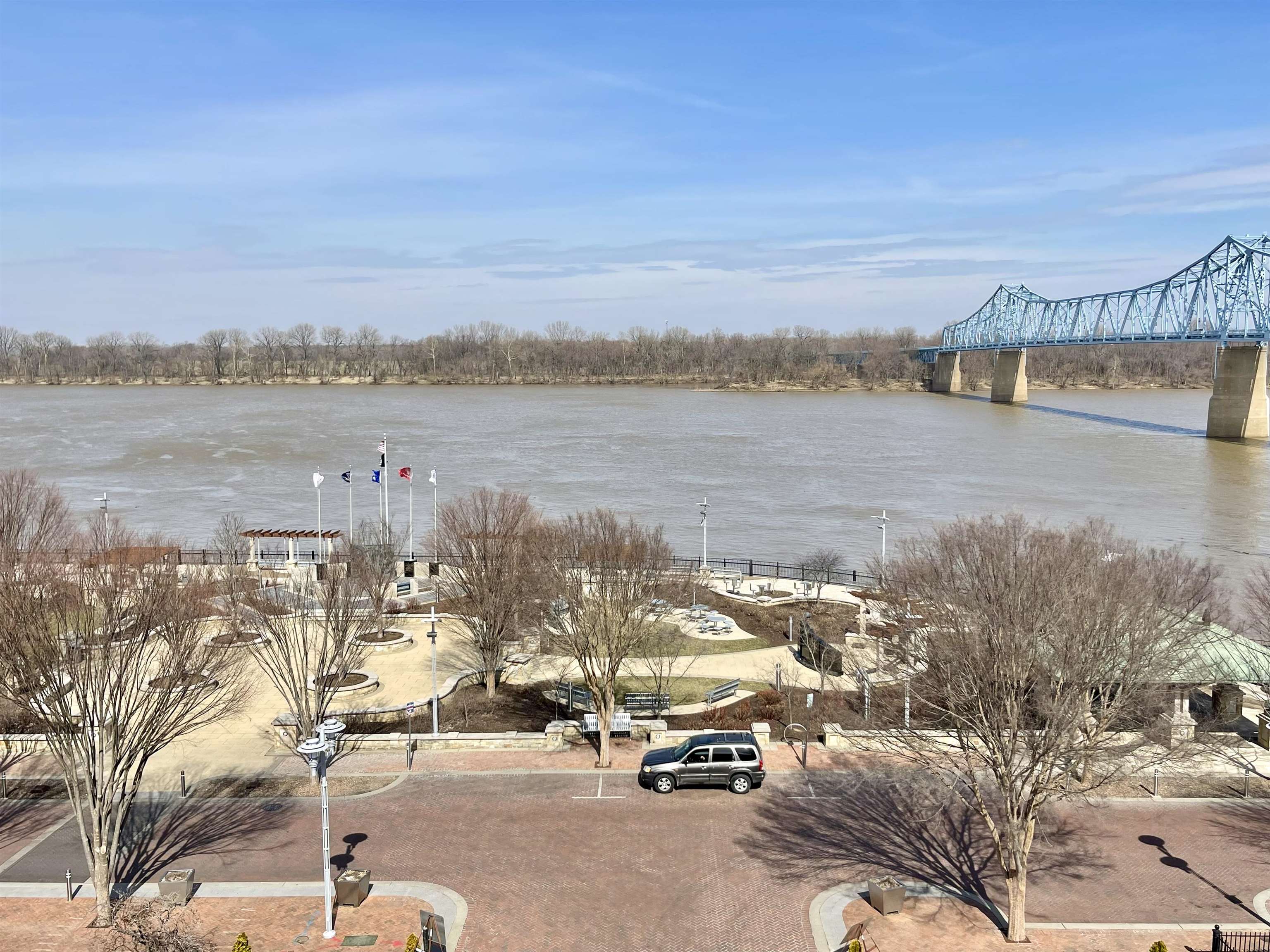 121 E. 2nd, Owensboro, Kentucky 42303, ,Office,For Sale,E. 2nd,76897