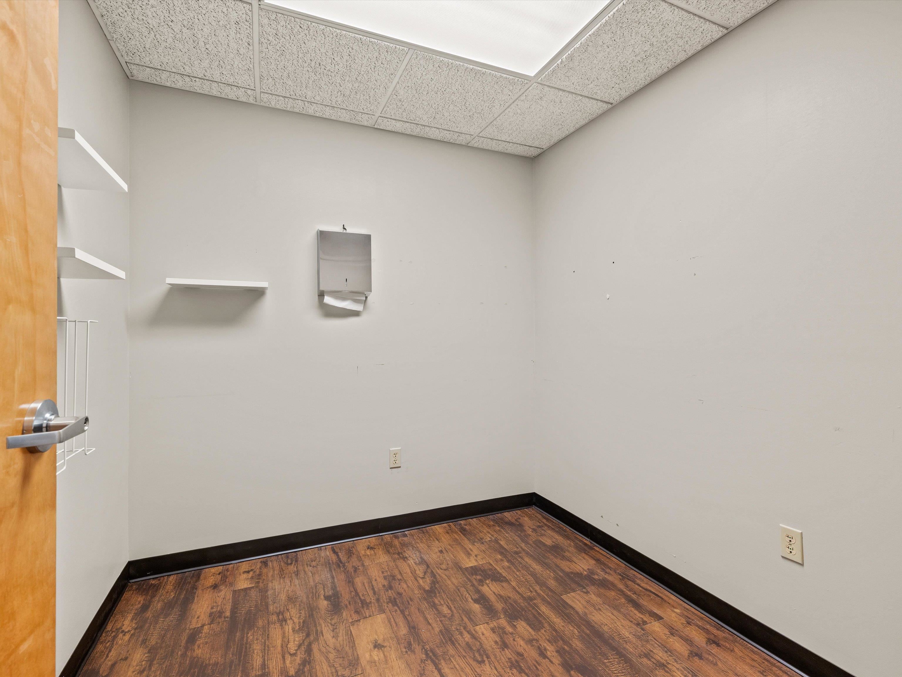 750 Salem Dr Suite 2-C, Owensboro, Kentucky 42303, ,Office,For Sale,Salem Dr Suite 2-C,90352