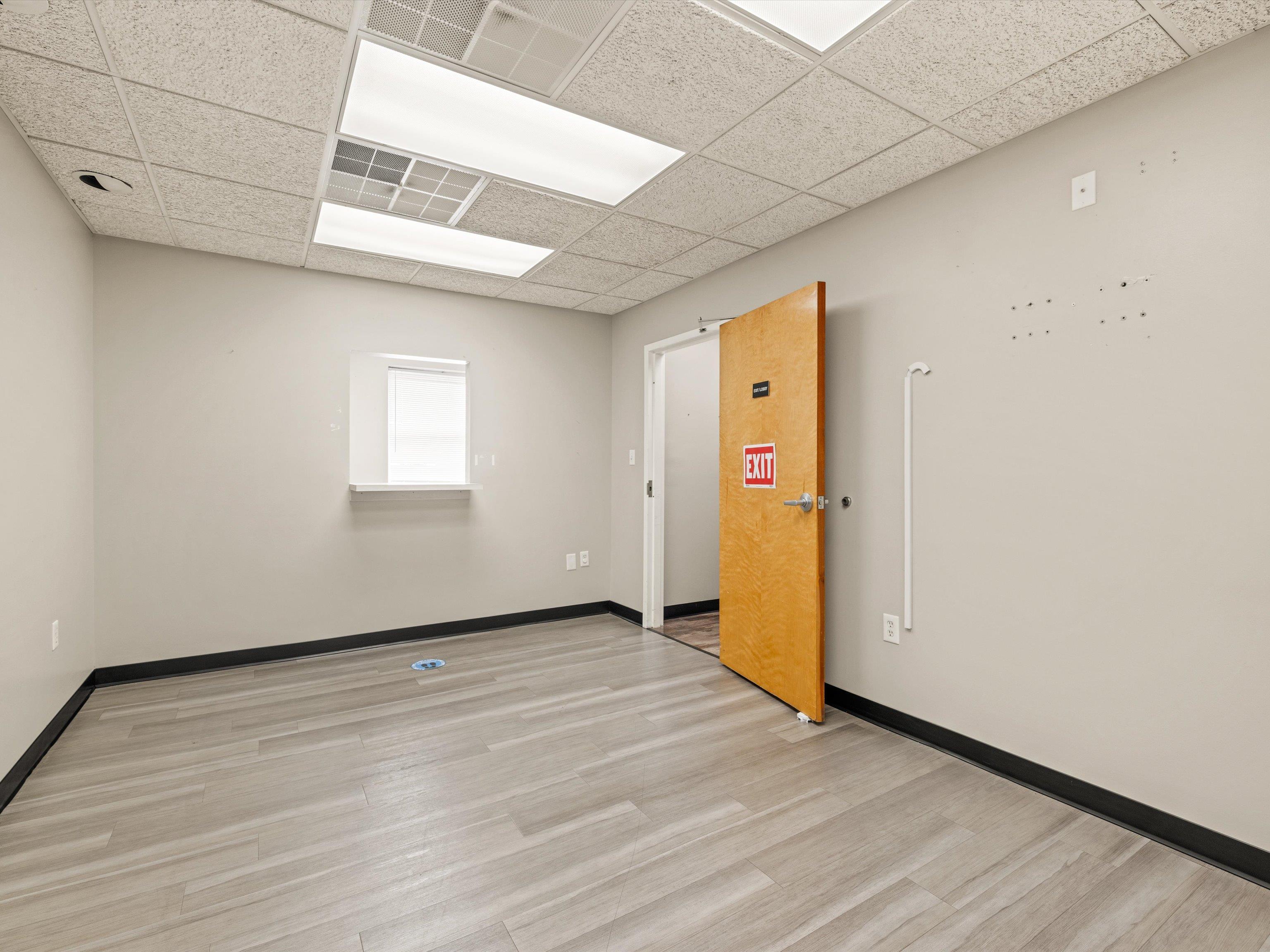 750 Salem Dr Suite 2-C, Owensboro, Kentucky 42303, ,Office,For Sale,Salem Dr Suite 2-C,90352