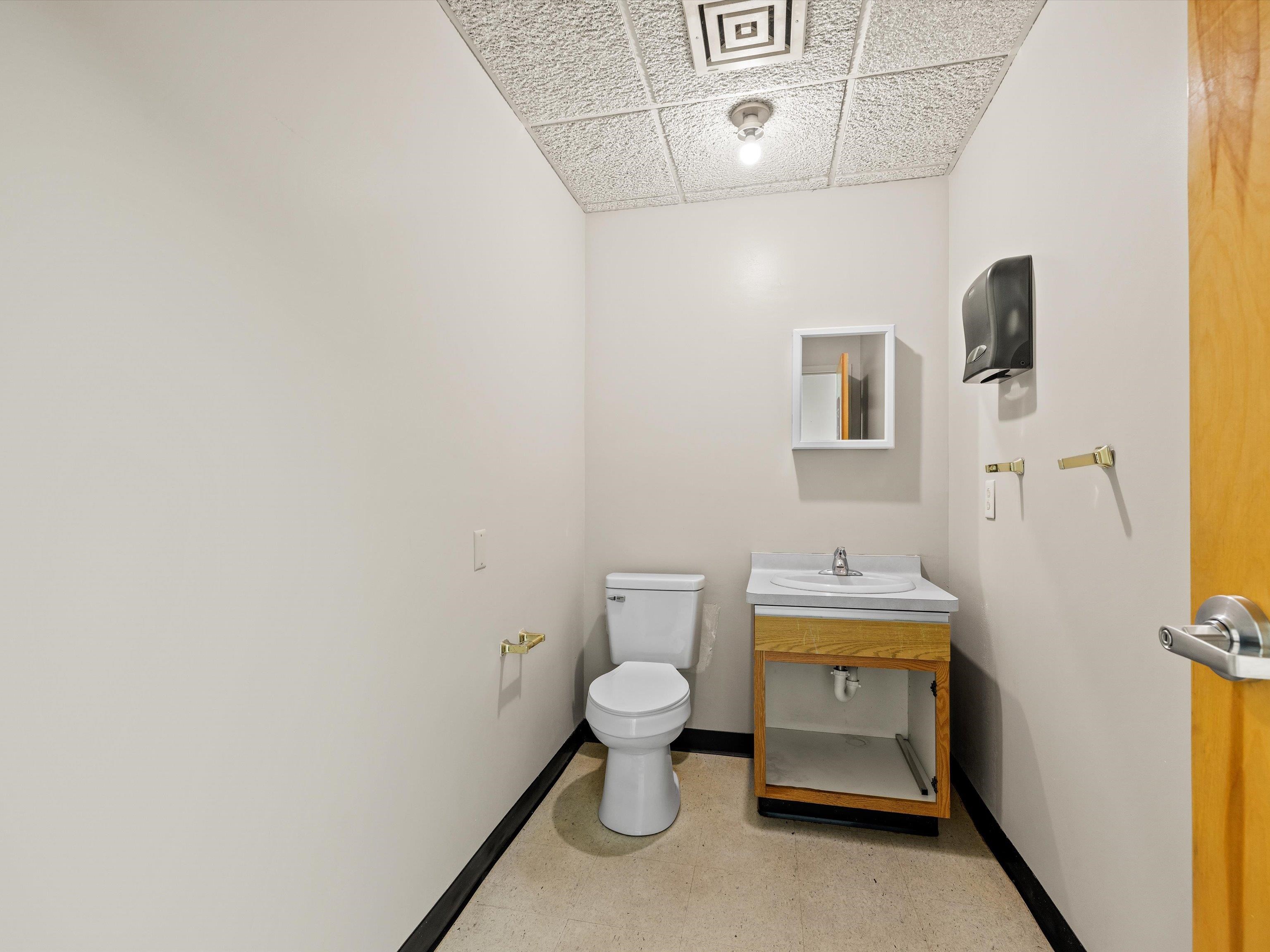 750 Salem Dr Suite 2-C, Owensboro, Kentucky 42303, ,Office,For Sale,Salem Dr Suite 2-C,90352