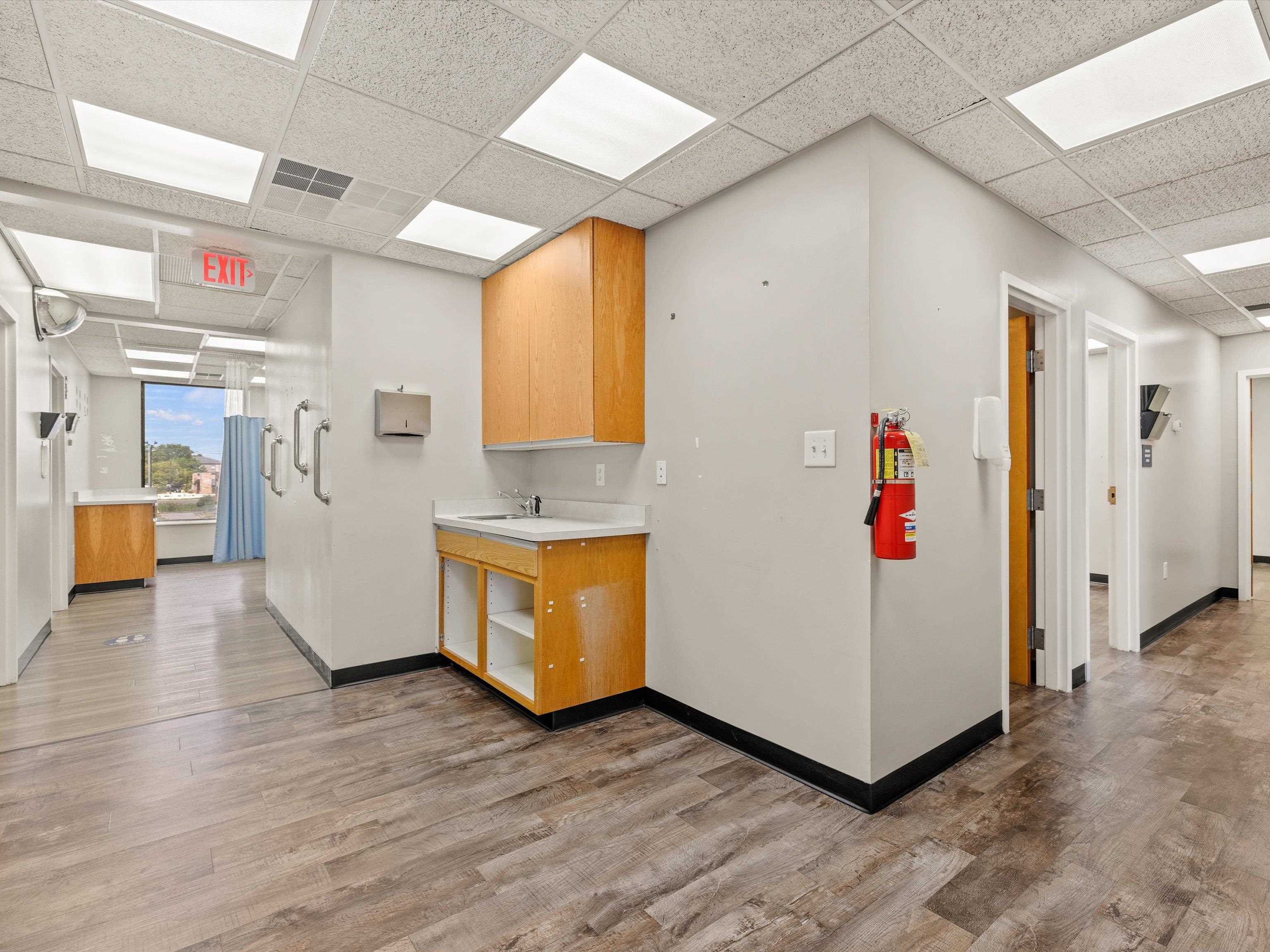 750 Salem Dr Suite 2-D, Owensboro, Kentucky 42303, ,Office,For Sale,Salem Dr Suite 2-D,90353