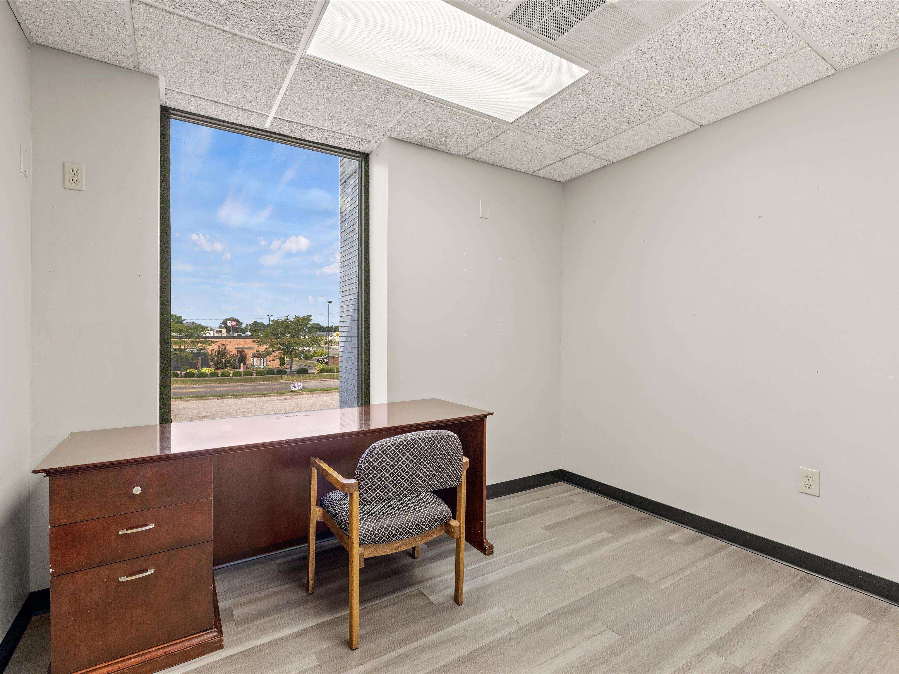 750 Salem Dr Suite 2-D, Owensboro, Kentucky 42303, ,Office,For Sale,Salem Dr Suite 2-D,90353