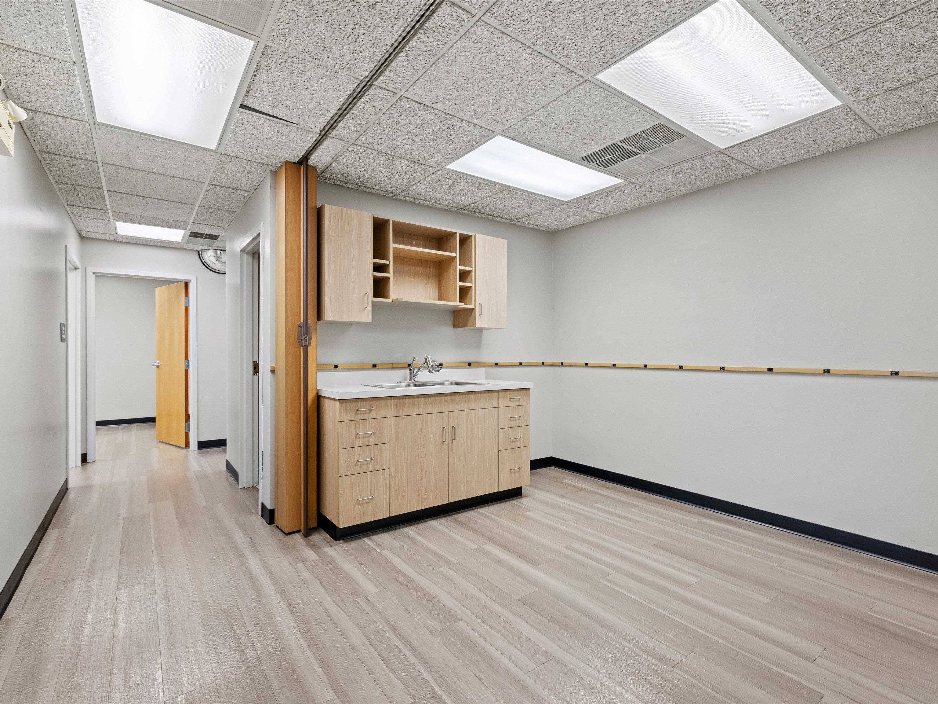 750 Salem Dr Suite 2-D, Owensboro, Kentucky 42303, ,Office,For Sale,Salem Dr Suite 2-D,90353