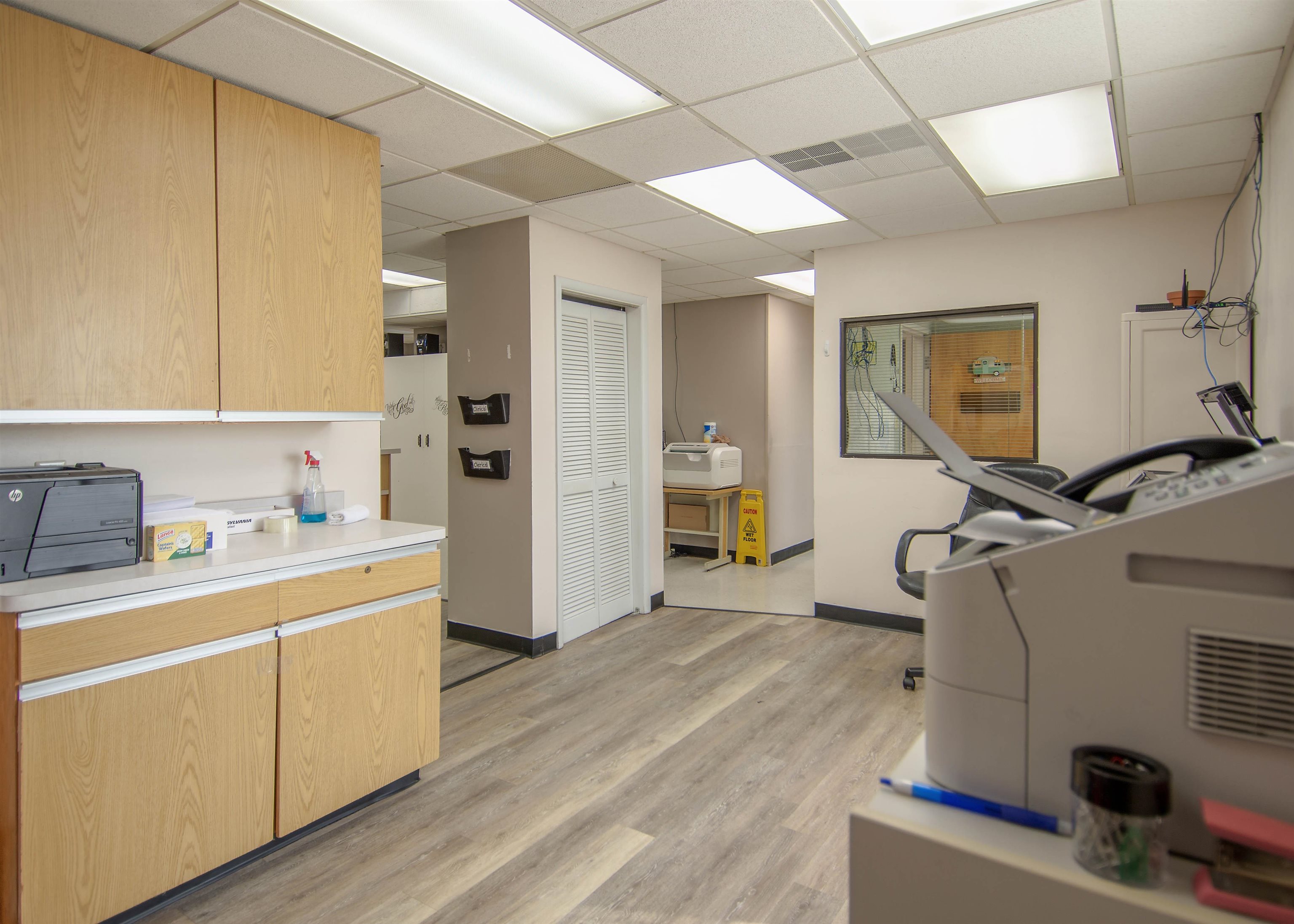 750 Salem Drive, Owensboro, Kentucky 42303, ,Office,For Sale,Salem Drive,91402