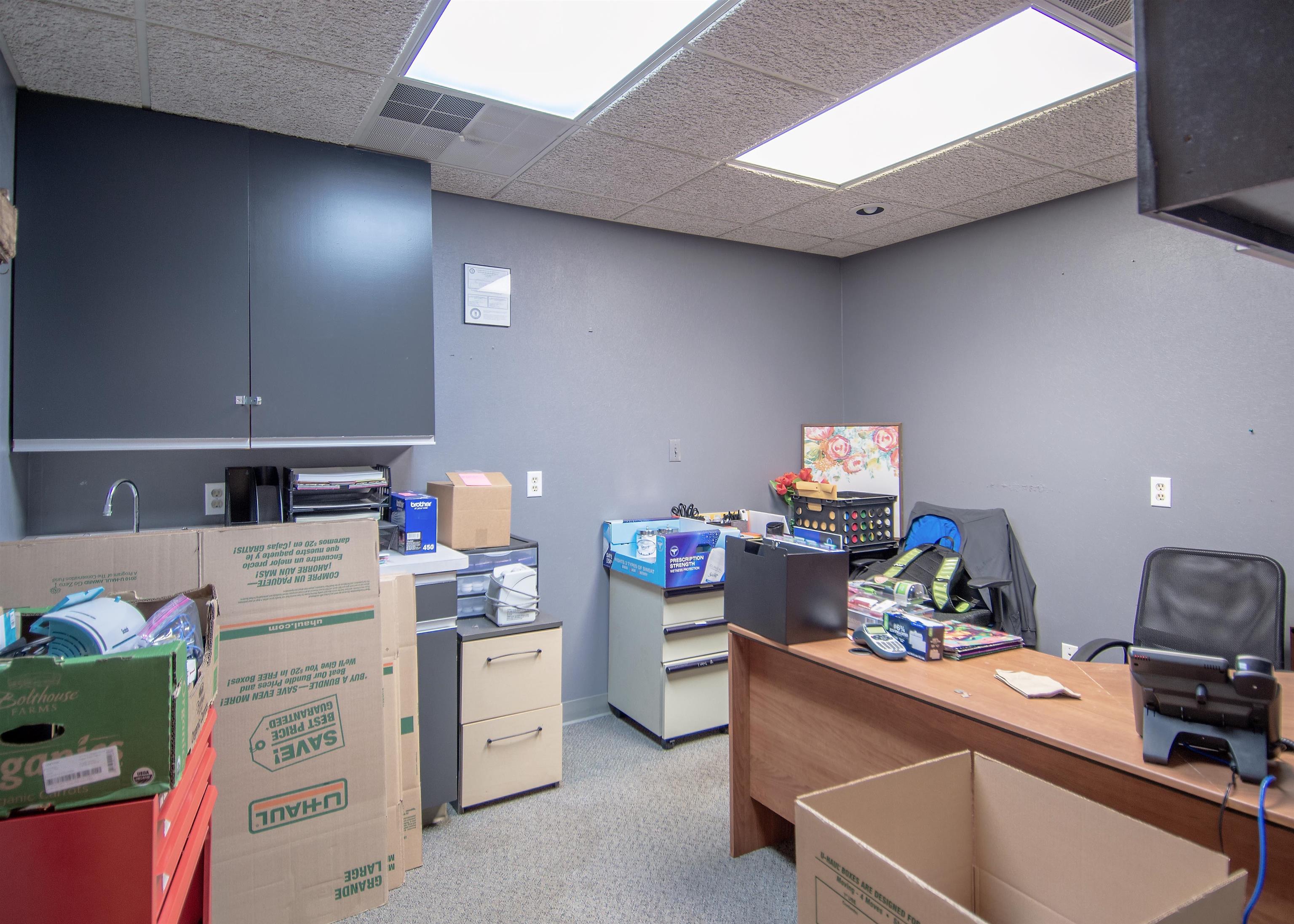 750 Salem Drive, Owensboro, Kentucky 42303, ,Office,For Sale,Salem Drive,91402