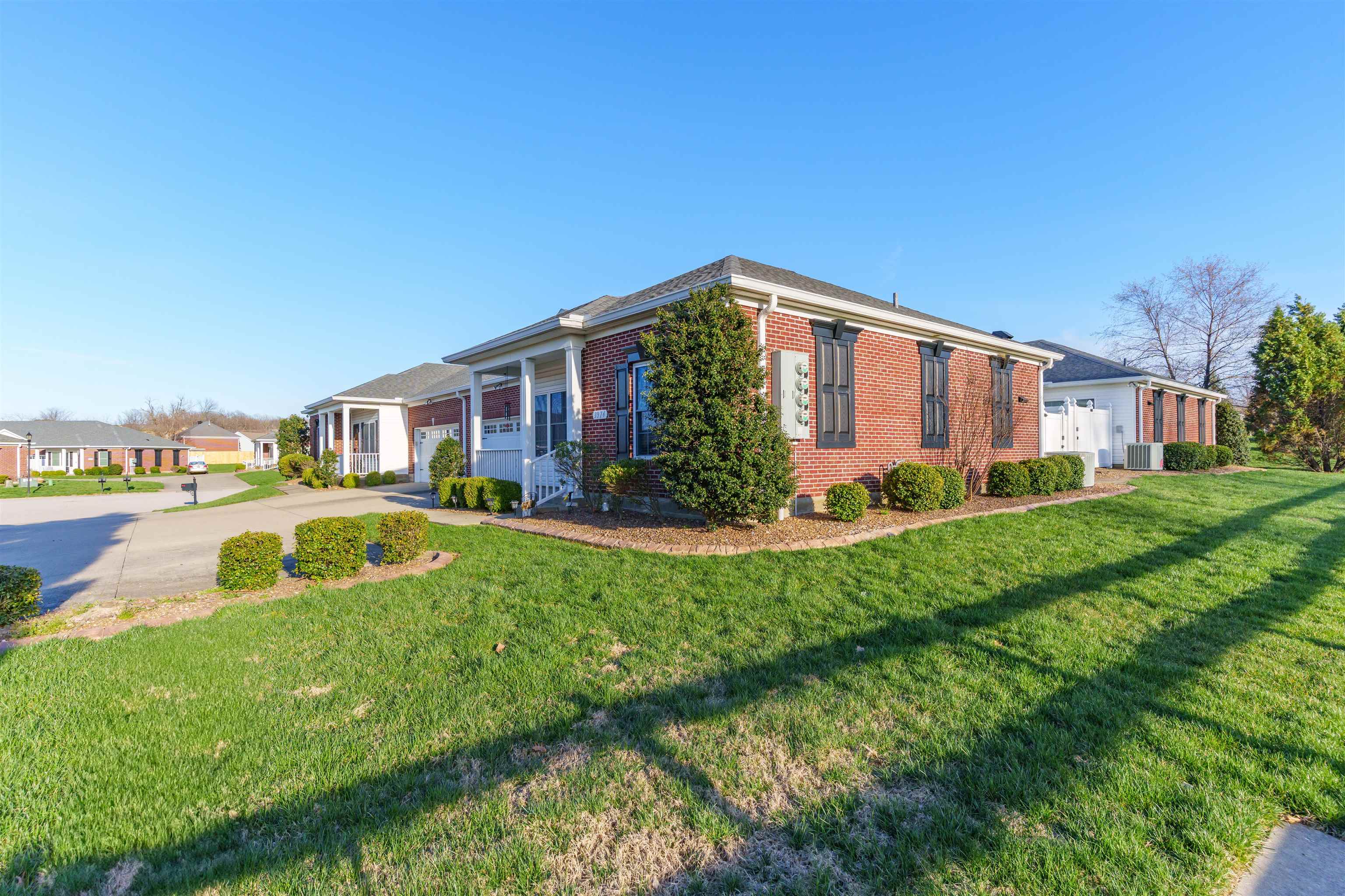 3974 Brookside Ct, Owensboro, Kentucky 42303, 2 Bedrooms Bedrooms, ,2 BathroomsBathrooms,Condominium,For Sale,Brookside Ct,91822