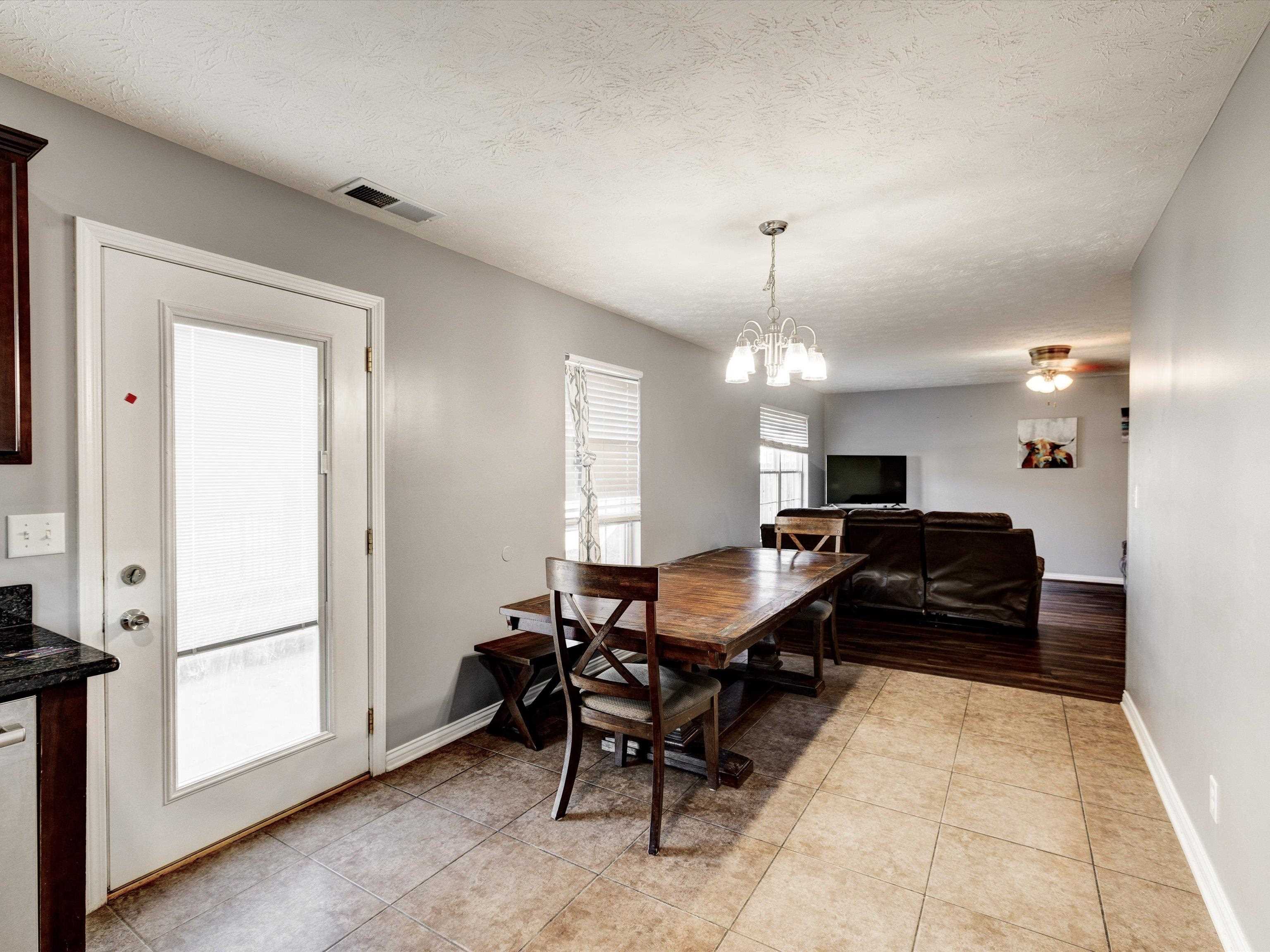 2225 Summer Walk, Owensboro, Kentucky 42303, 3 Bedrooms Bedrooms, ,2 BathroomsBathrooms,Single Family Residence,For Sale,Summer Walk,91984