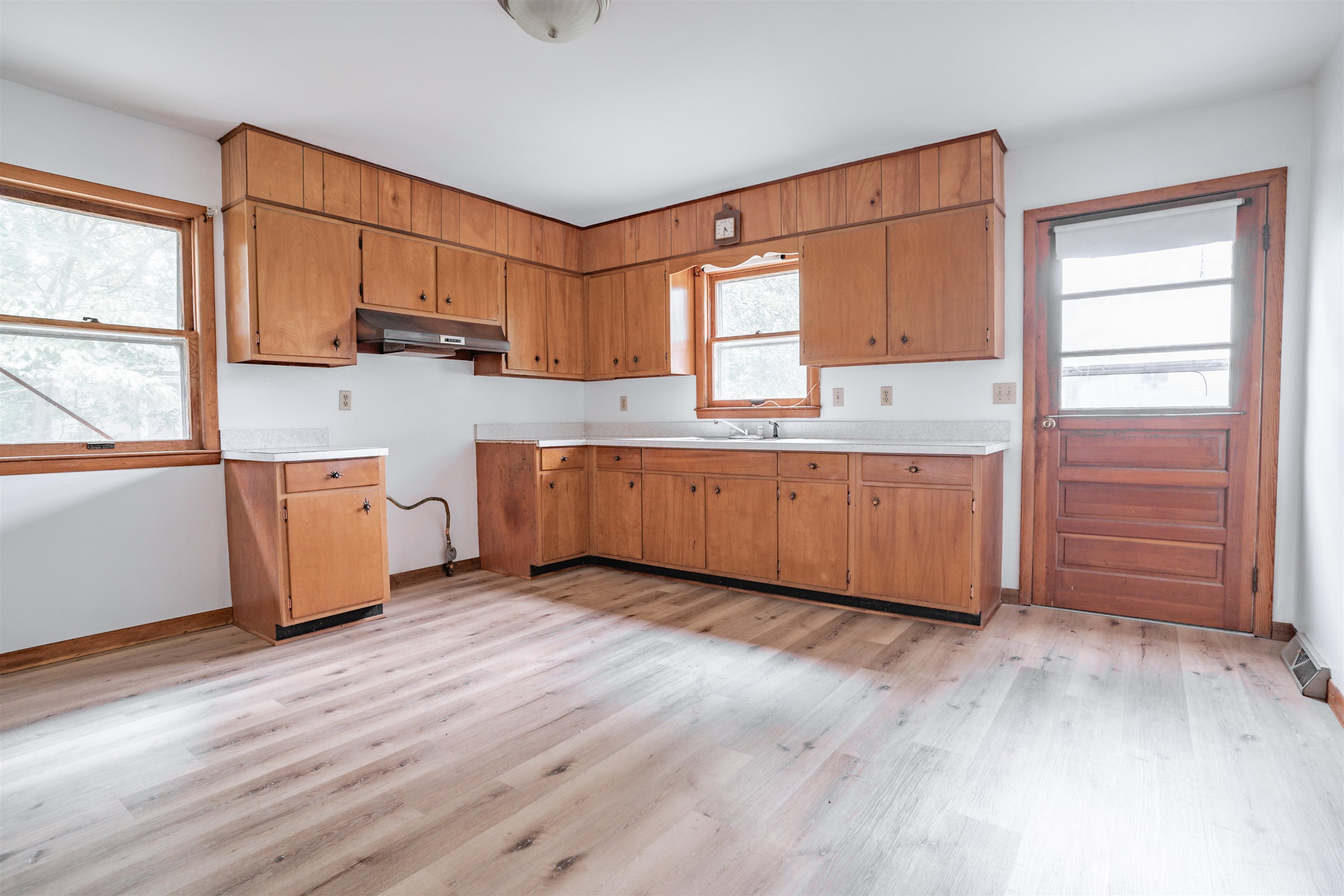 176 Mulberry St., Fordsville, Kentucky 42343, 2 Bedrooms Bedrooms, ,1 BathroomBathrooms,Single Family Residence,For Sale,Mulberry St.,92320