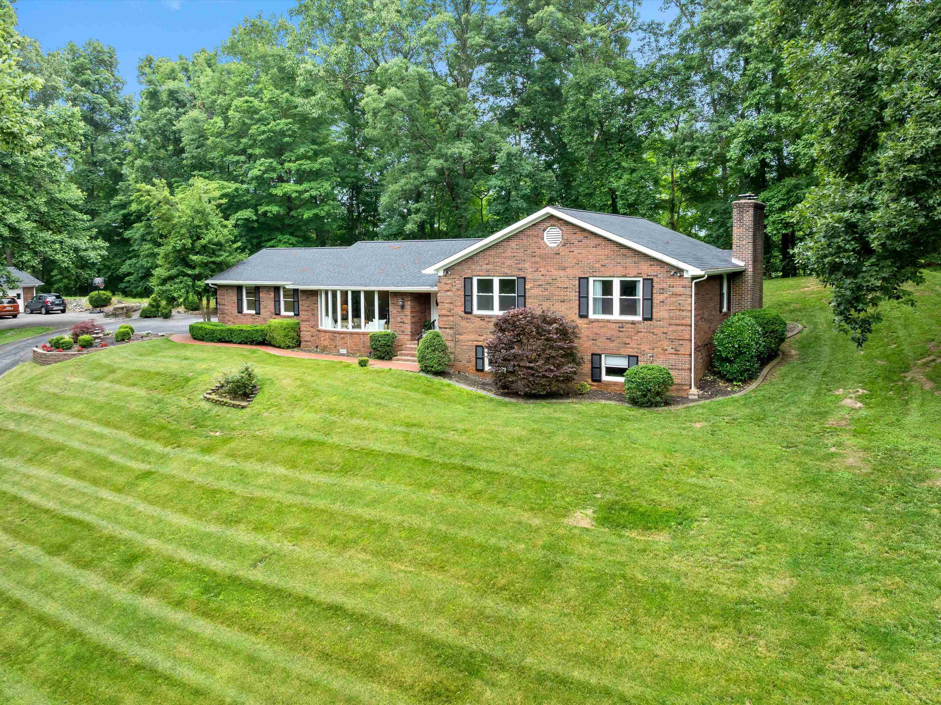 375 Hillcrest Circle, Hawesville, Kentucky 42348, 4 Bedrooms Bedrooms, ,3 BathroomsBathrooms,Single Family Residence,For Sale,Hillcrest Circle,92347