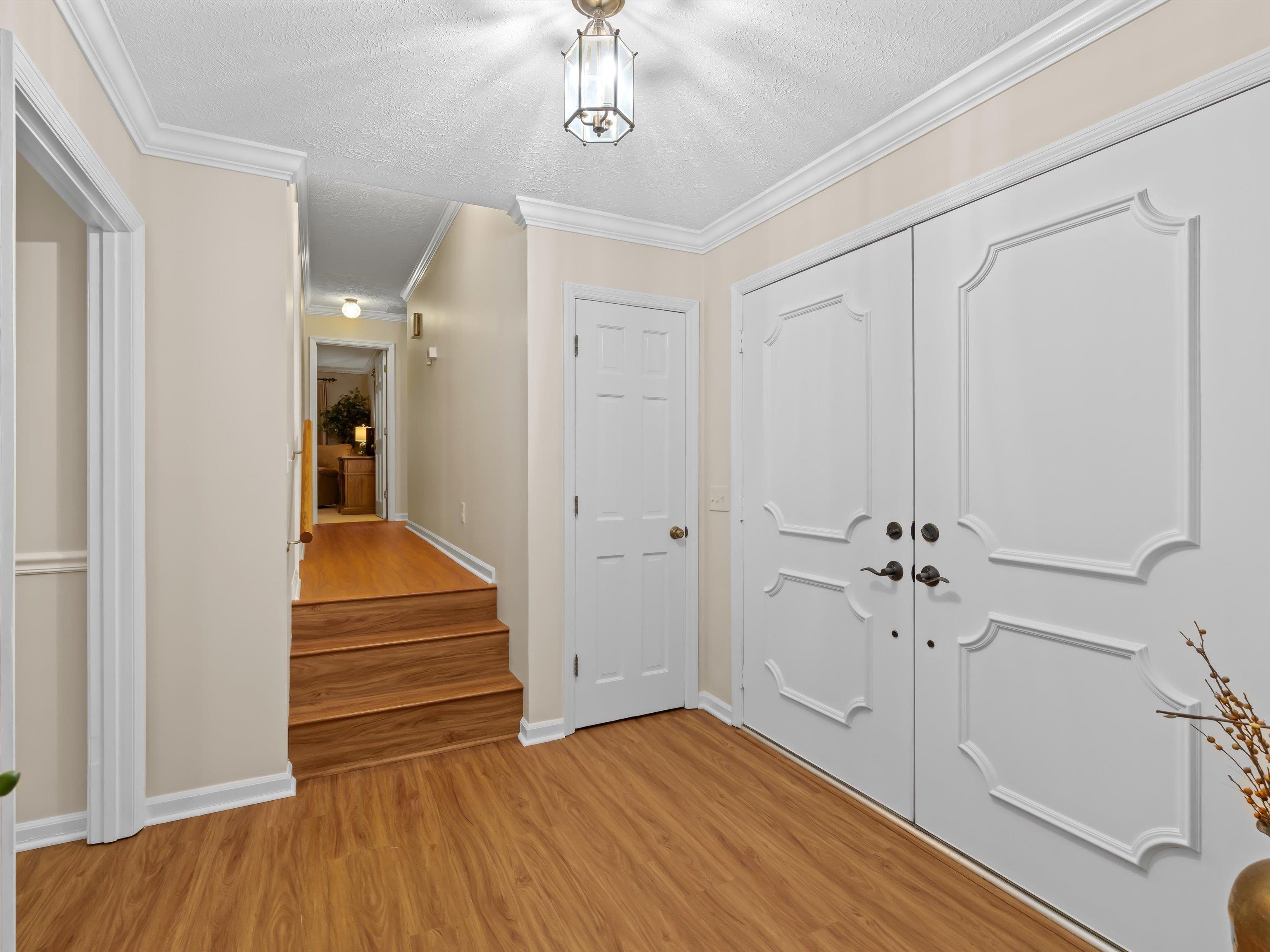 375 Hillcrest Circle, Hawesville, Kentucky 42348, 4 Bedrooms Bedrooms, ,3 BathroomsBathrooms,Single Family Residence,For Sale,Hillcrest Circle,92347