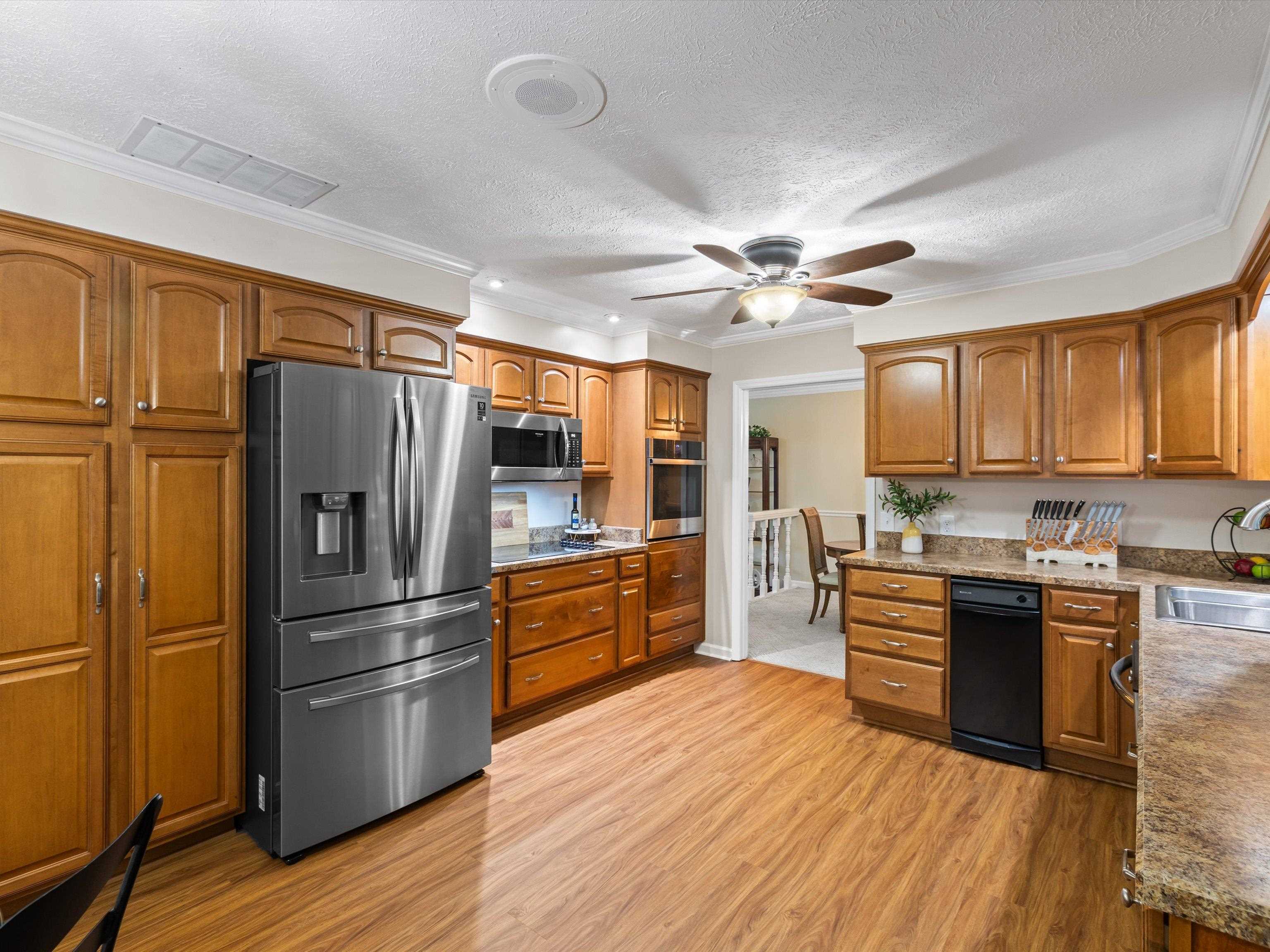 375 Hillcrest Circle, Hawesville, Kentucky 42348, 4 Bedrooms Bedrooms, ,3 BathroomsBathrooms,Single Family Residence,For Sale,Hillcrest Circle,92347