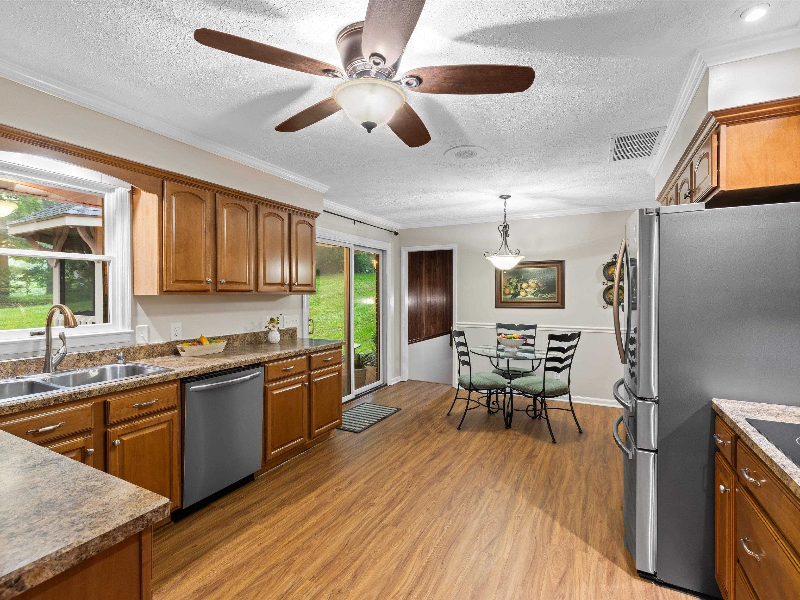 375 Hillcrest Circle, Hawesville, Kentucky 42348, 4 Bedrooms Bedrooms, ,3 BathroomsBathrooms,Single Family Residence,For Sale,Hillcrest Circle,92347