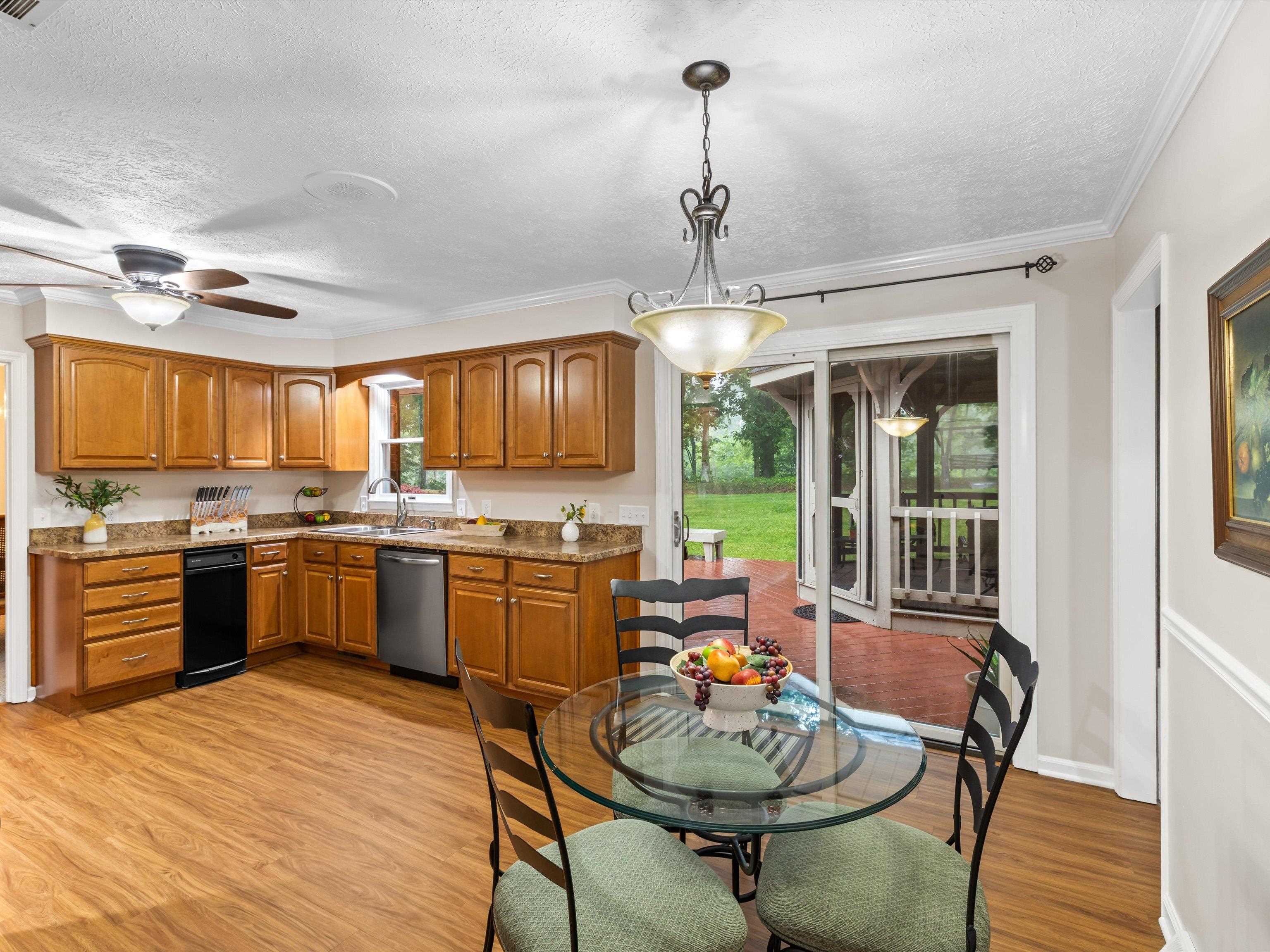 375 Hillcrest Circle, Hawesville, Kentucky 42348, 4 Bedrooms Bedrooms, ,3 BathroomsBathrooms,Single Family Residence,For Sale,Hillcrest Circle,92347