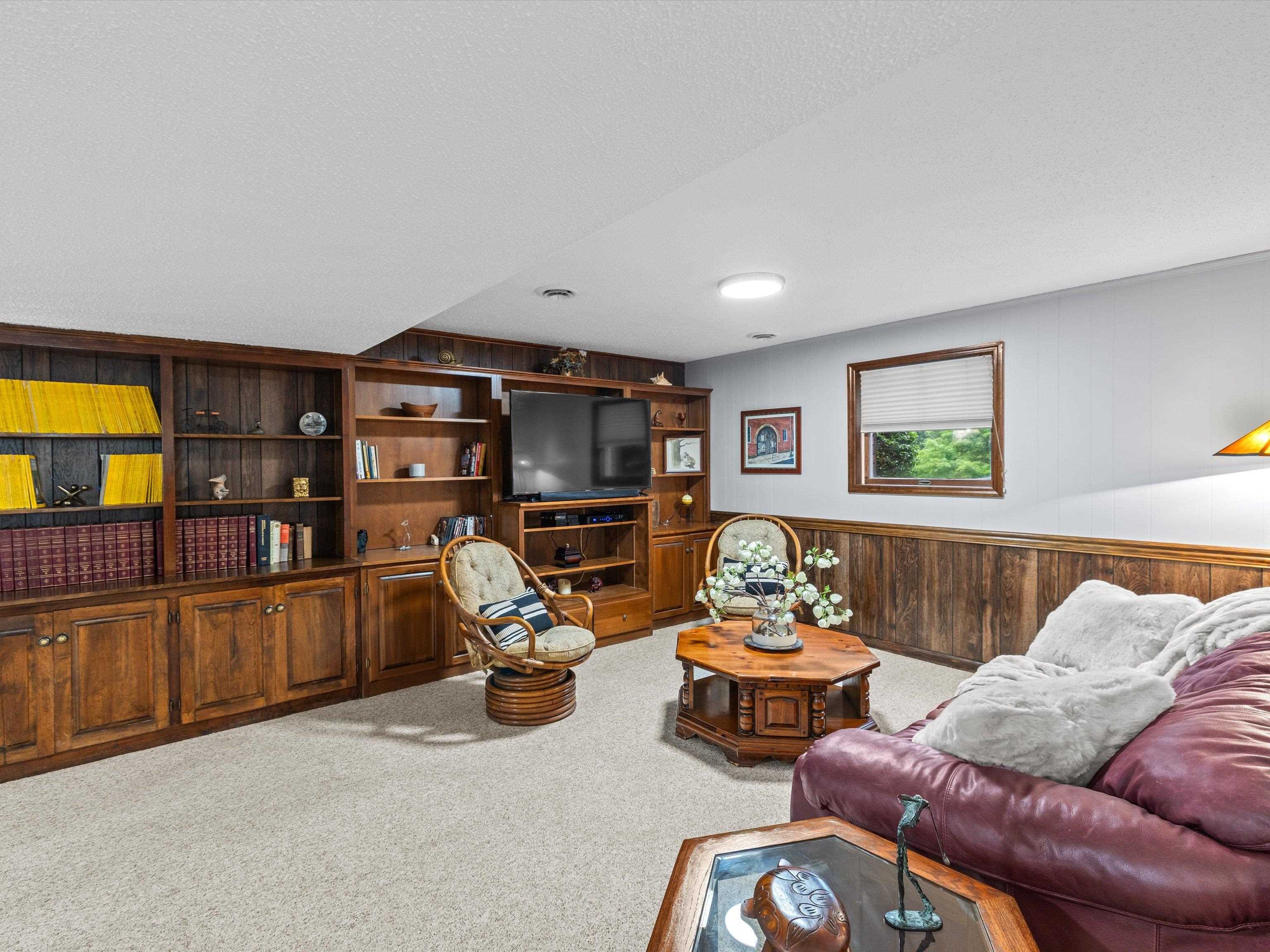 375 Hillcrest Circle, Hawesville, Kentucky 42348, 4 Bedrooms Bedrooms, ,3 BathroomsBathrooms,Single Family Residence,For Sale,Hillcrest Circle,92347