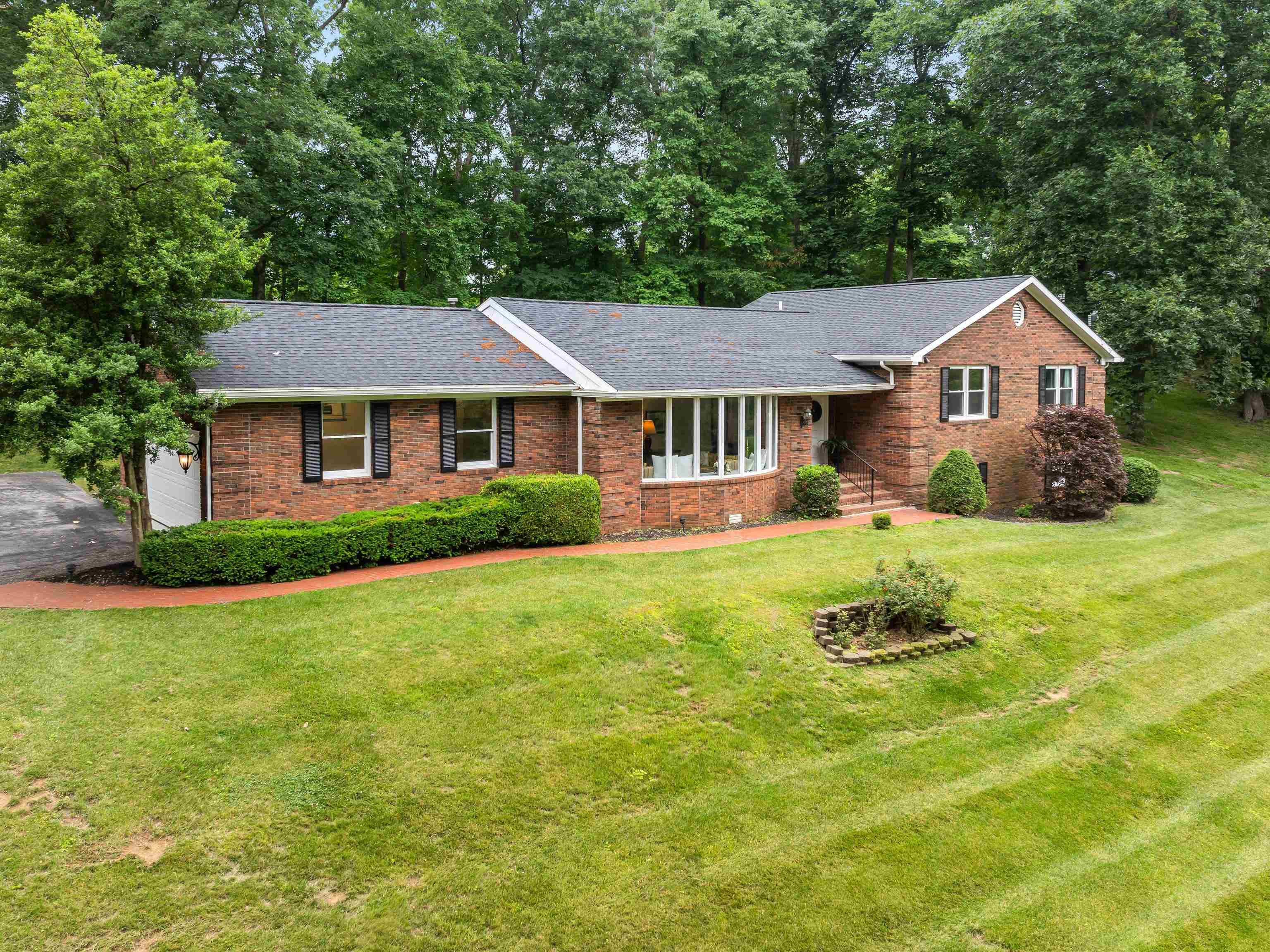 375 Hillcrest Circle, Hawesville, Kentucky 42348, 4 Bedrooms Bedrooms, ,3 BathroomsBathrooms,Single Family Residence,For Sale,Hillcrest Circle,92347