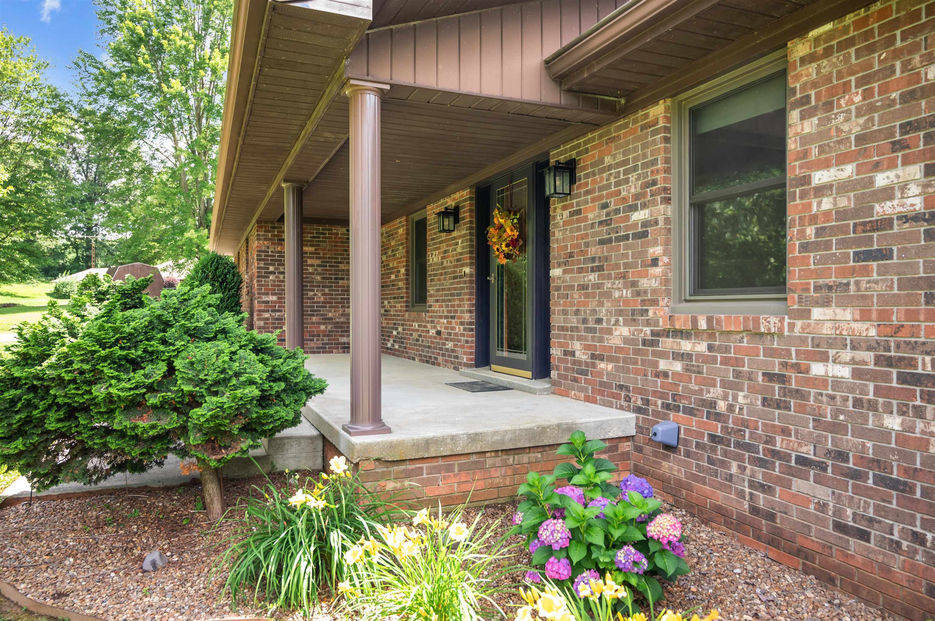 2616 KY 1389, Hawesville, Kentucky 42348, 3 Bedrooms Bedrooms, ,4 BathroomsBathrooms,Single Family Residence,For Sale,KY 1389,92401