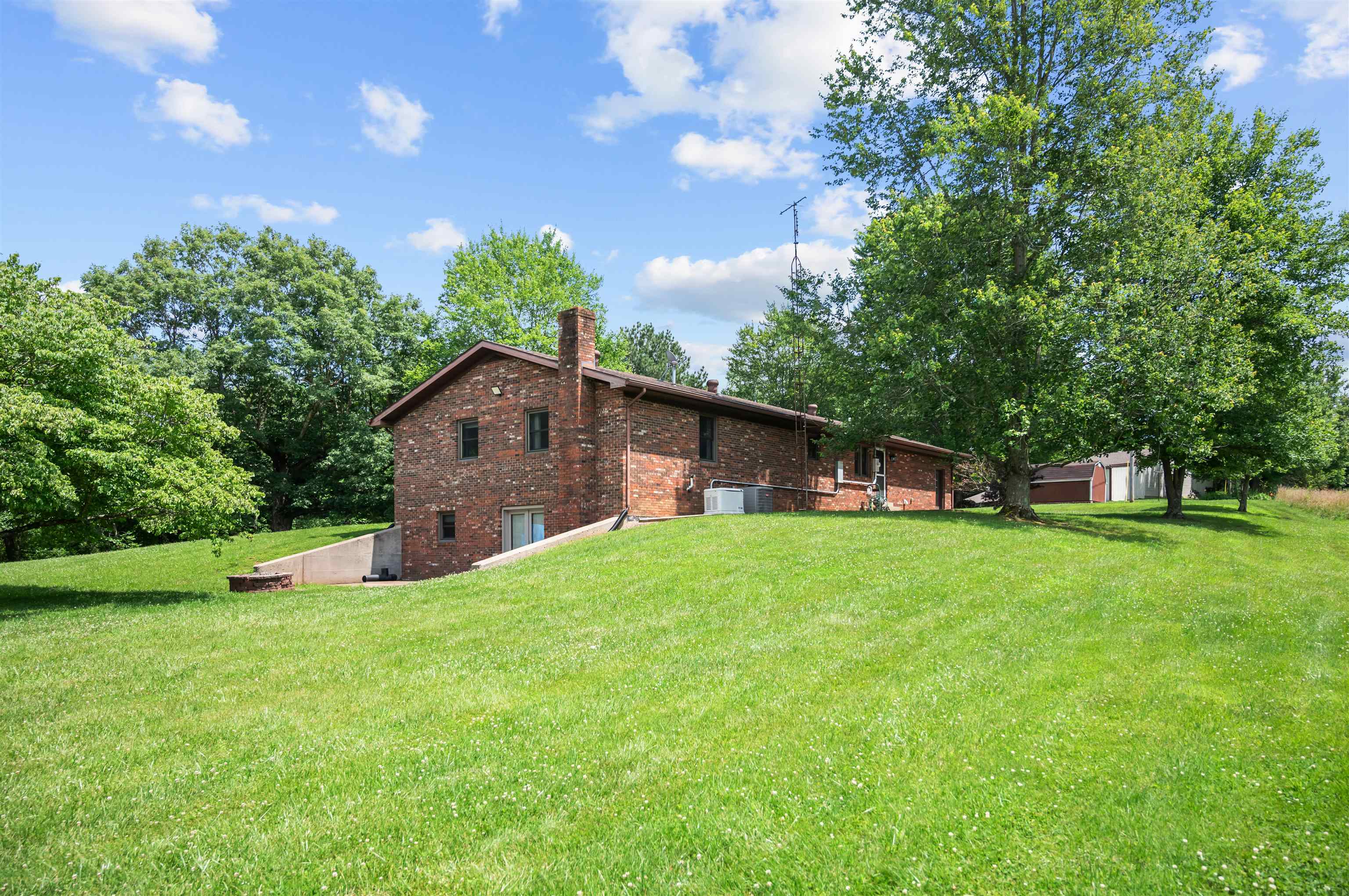 2616 KY 1389, Hawesville, Kentucky 42348, 3 Bedrooms Bedrooms, ,4 BathroomsBathrooms,Single Family Residence,For Sale,KY 1389,92401