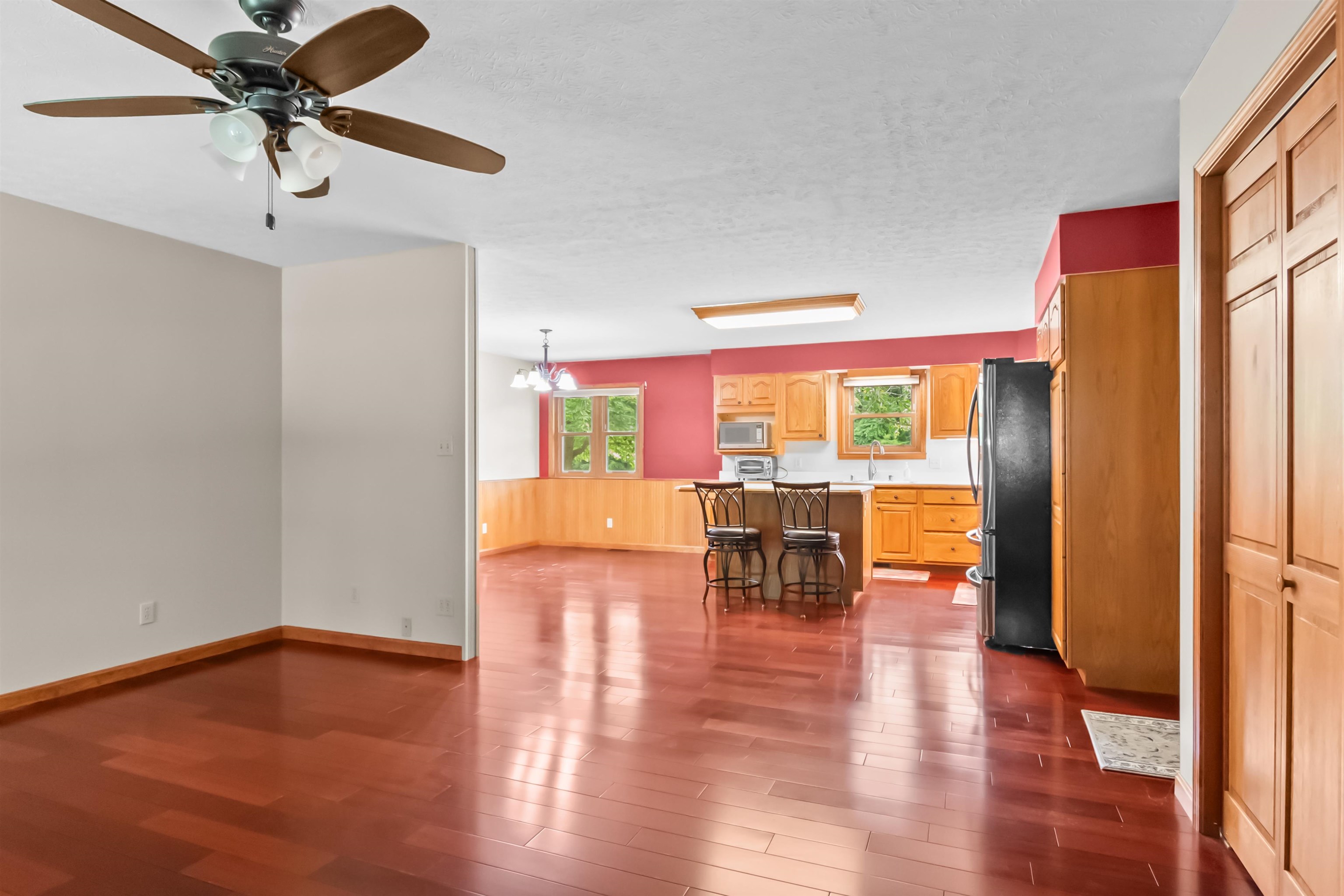 2616 KY 1389, Hawesville, Kentucky 42348, 3 Bedrooms Bedrooms, ,4 BathroomsBathrooms,Single Family Residence,For Sale,KY 1389,92401