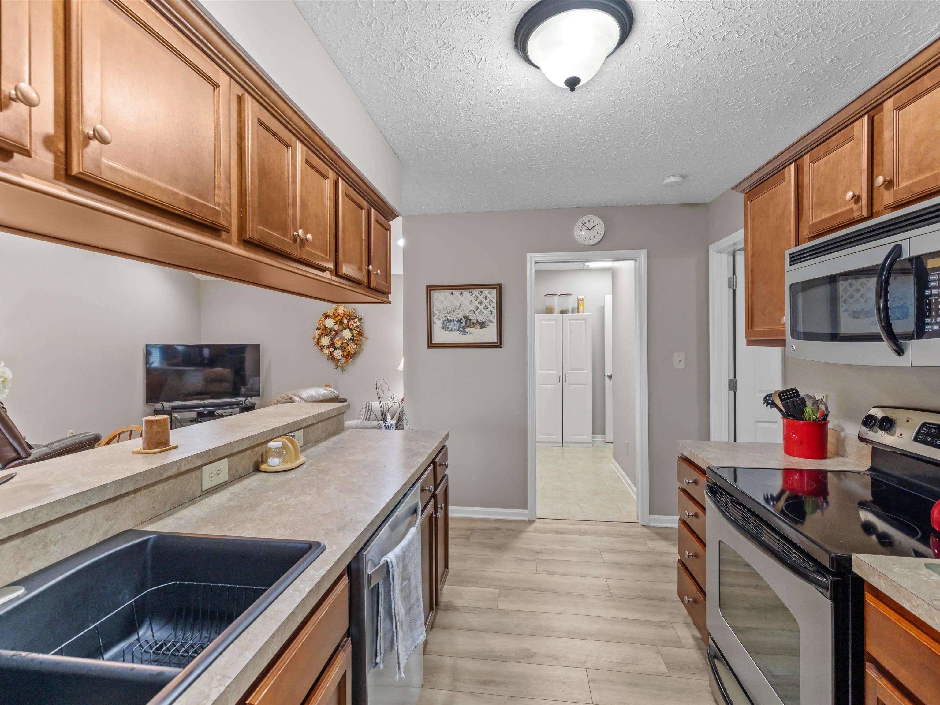 2814 Middleground Drive, Owensboro, Kentucky 42301, 3 Bedrooms Bedrooms, ,2 BathroomsBathrooms,Townhouse,For Sale,Middleground Drive,92461