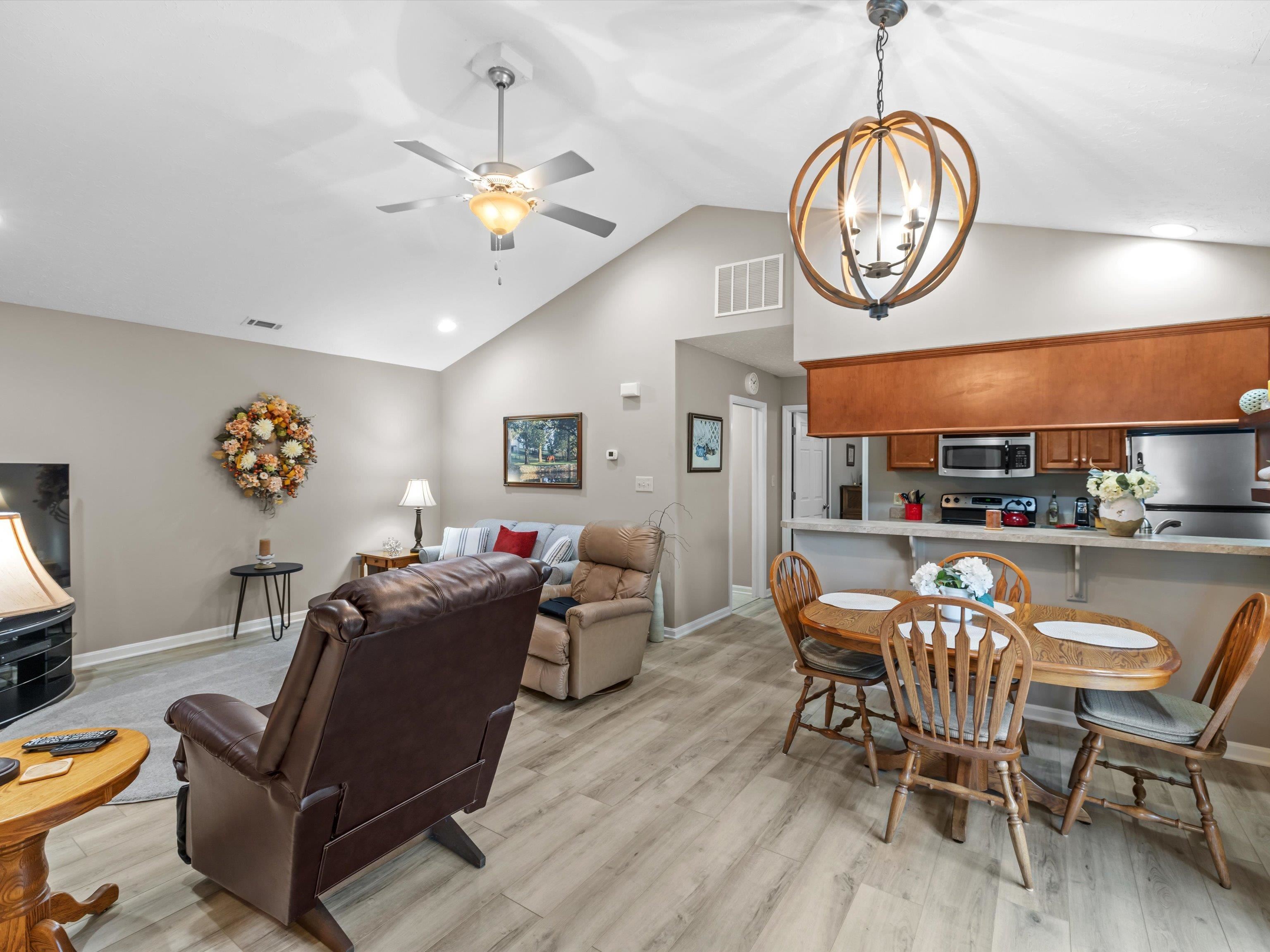 2814 Middleground Drive, Owensboro, Kentucky 42301, 3 Bedrooms Bedrooms, ,2 BathroomsBathrooms,Townhouse,For Sale,Middleground Drive,92461