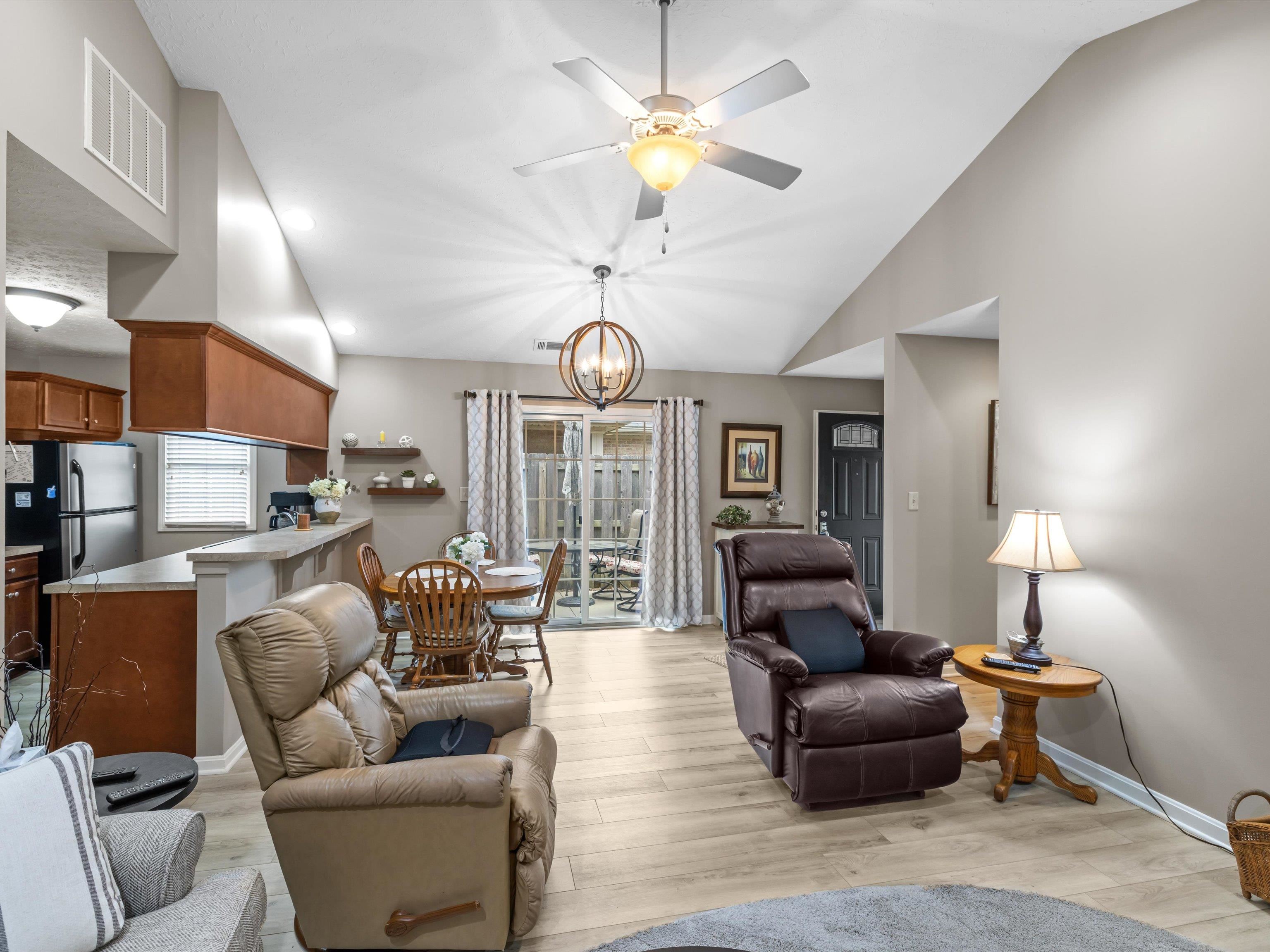 2814 Middleground Drive, Owensboro, Kentucky 42301, 3 Bedrooms Bedrooms, ,2 BathroomsBathrooms,Townhouse,For Sale,Middleground Drive,92461