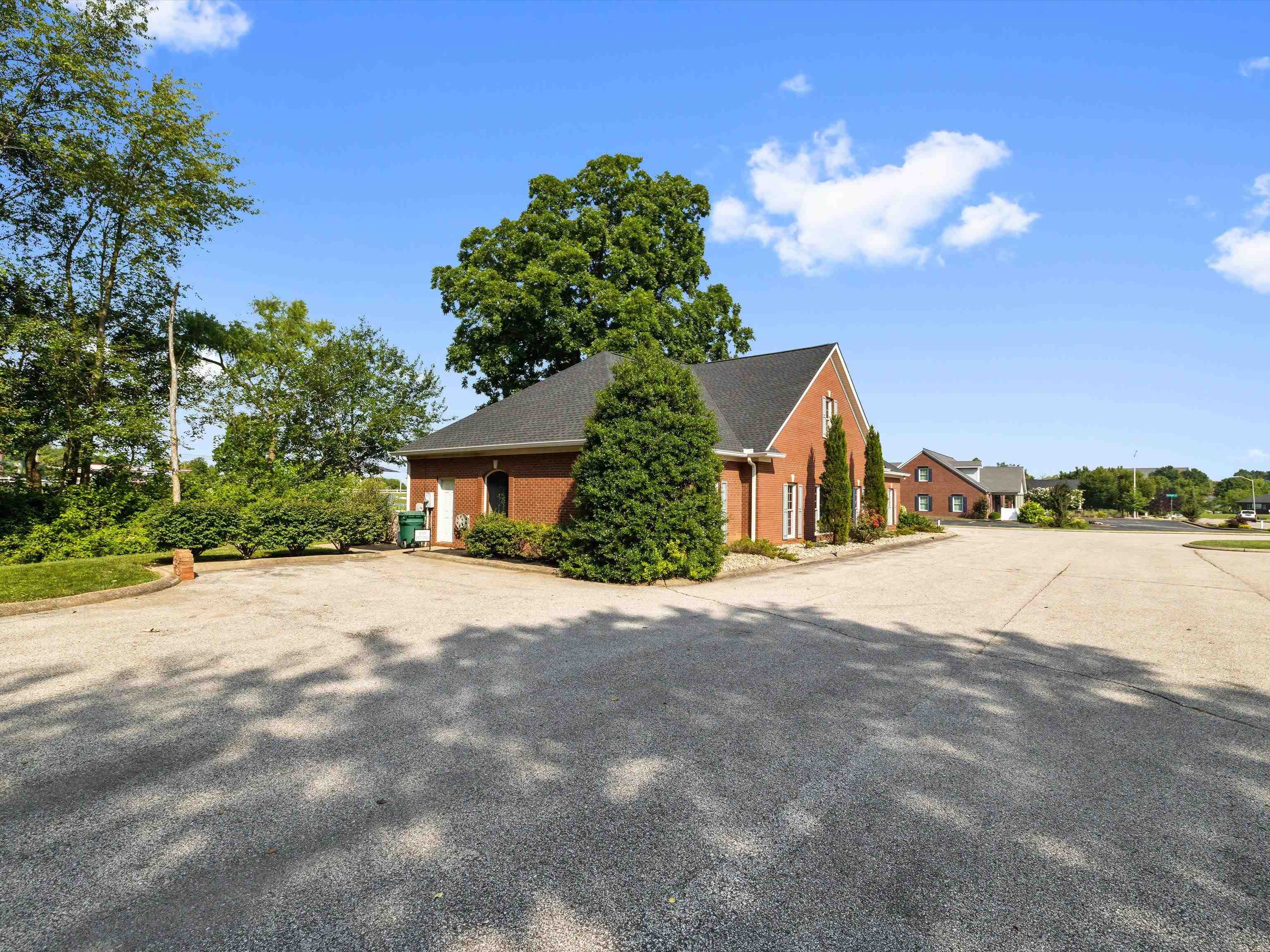 2856 Farrell Crescent, Owensboro, Kentucky 42301, ,Office,For Sale,Farrell Crescent,92471