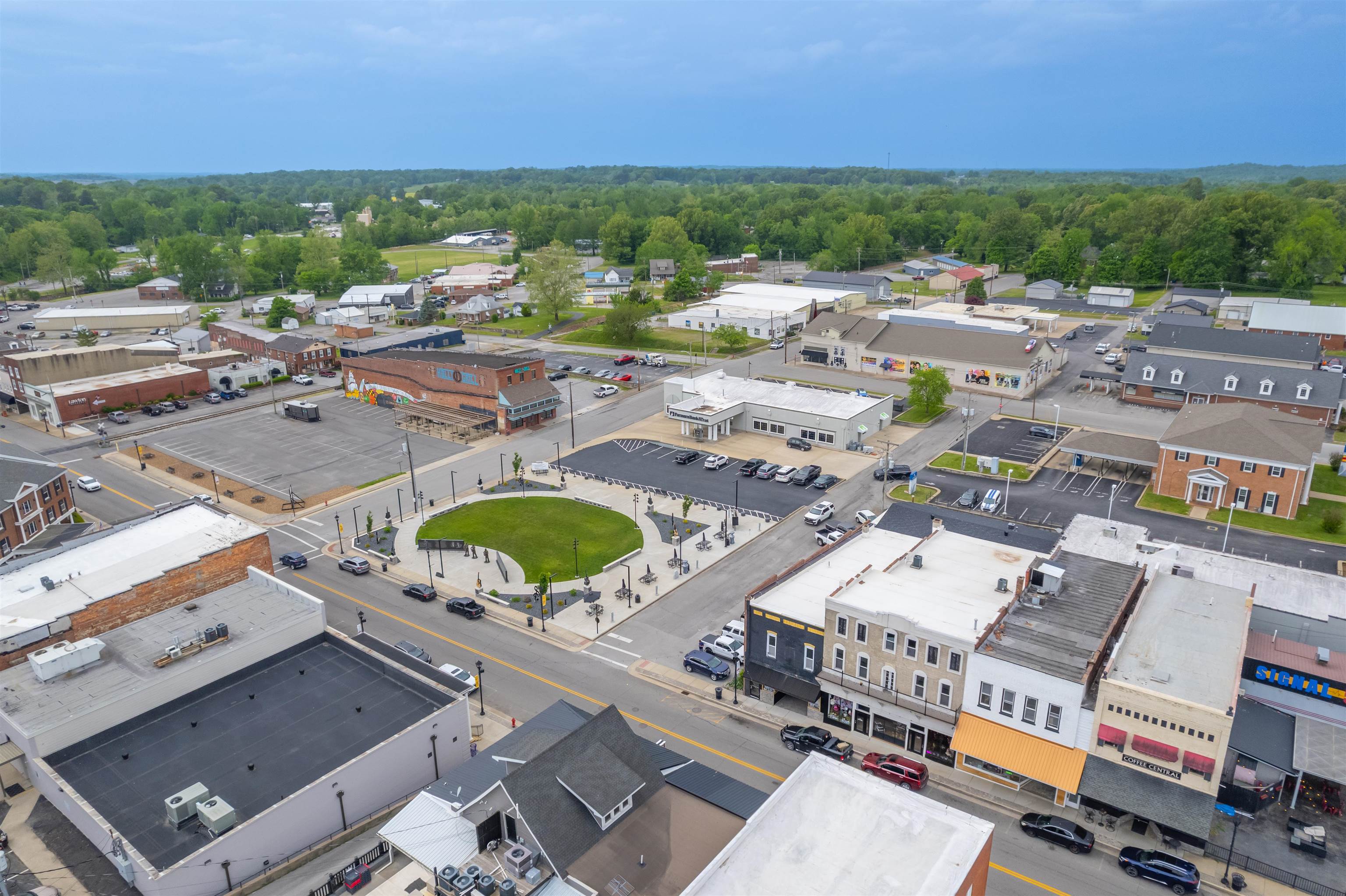 121 Broad St, Central City, Kentucky 42330, ,Business,For Sale,Broad St,92617
