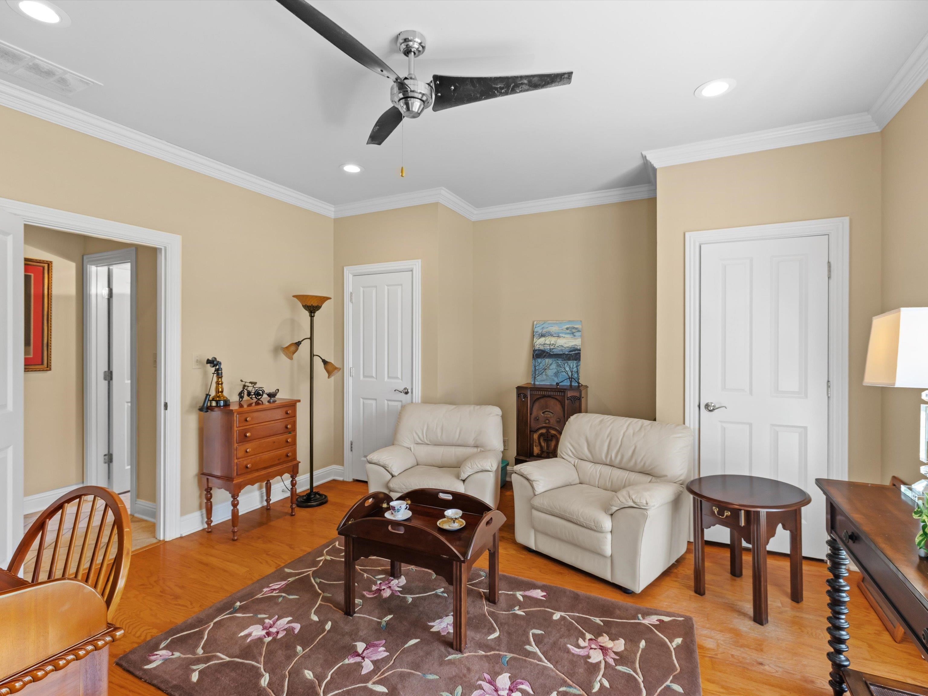 4508 Lake Forest Drive, Owensboro, Kentucky 42303, 4 Bedrooms Bedrooms, ,3 BathroomsBathrooms,Single Family Residence,For Sale,Lake Forest Drive,92669