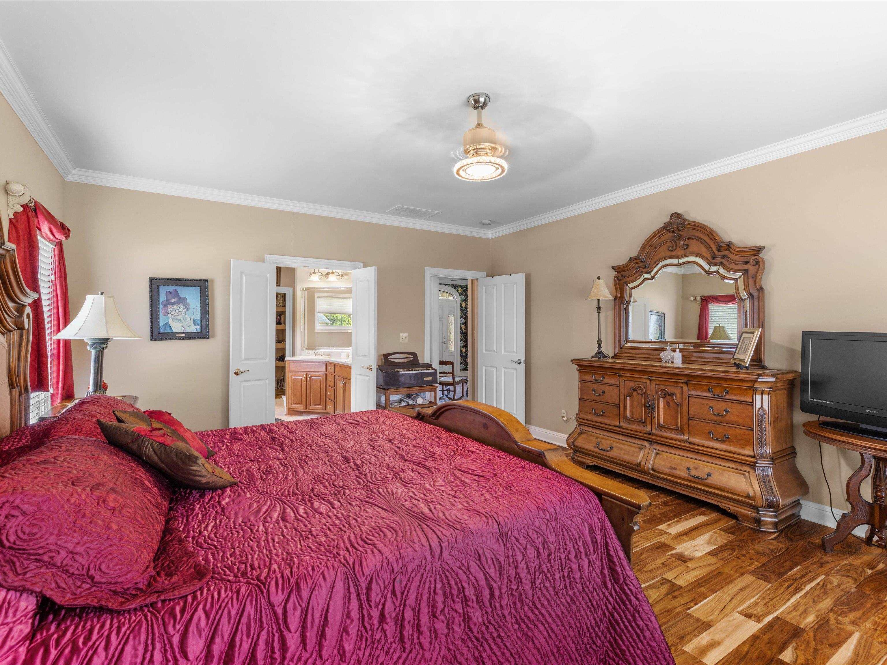 4508 Lake Forest Drive, Owensboro, Kentucky 42303, 4 Bedrooms Bedrooms, ,3 BathroomsBathrooms,Single Family Residence,For Sale,Lake Forest Drive,92669