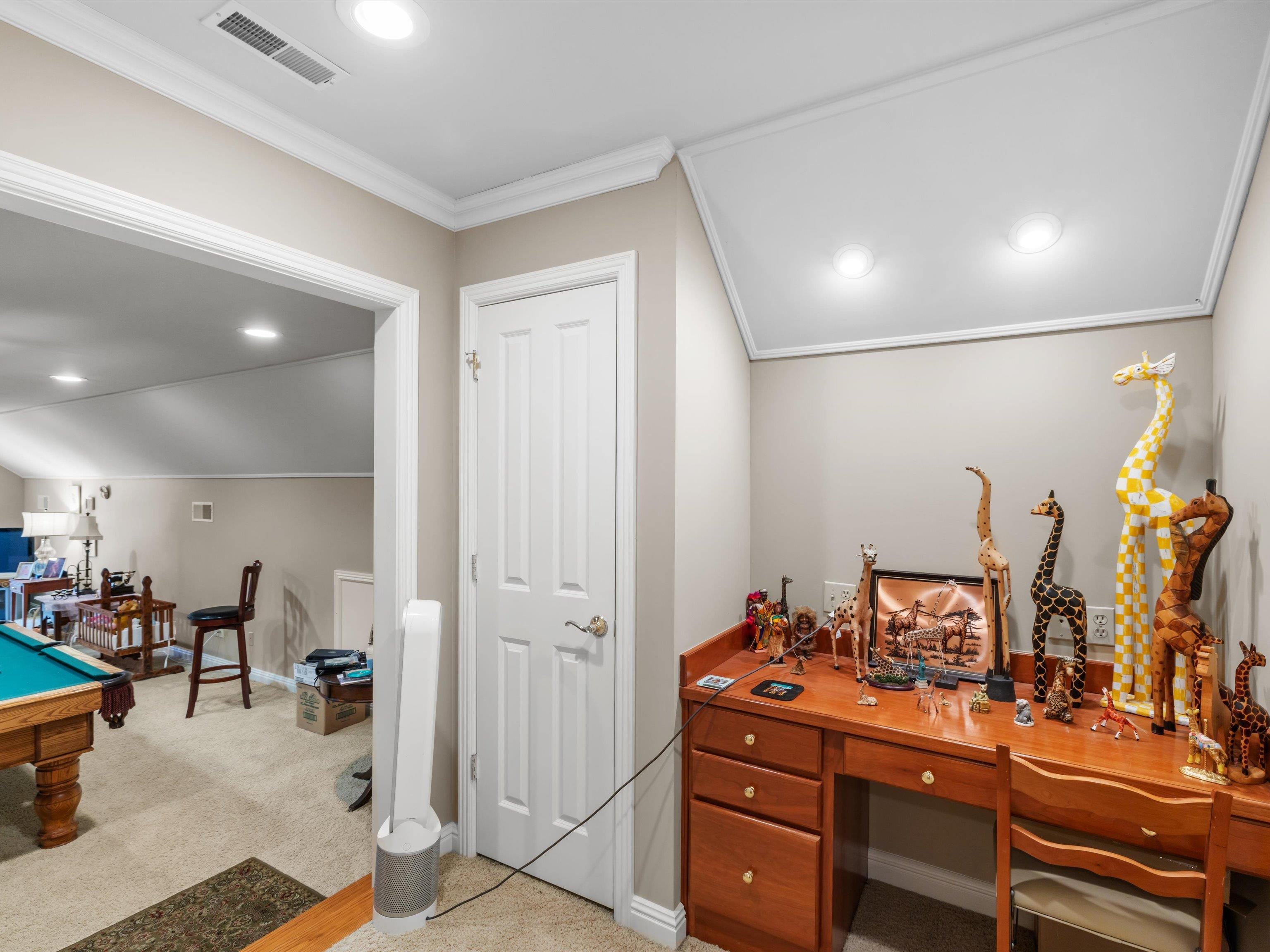 4508 Lake Forest Drive, Owensboro, Kentucky 42303, 4 Bedrooms Bedrooms, ,3 BathroomsBathrooms,Single Family Residence,For Sale,Lake Forest Drive,92669