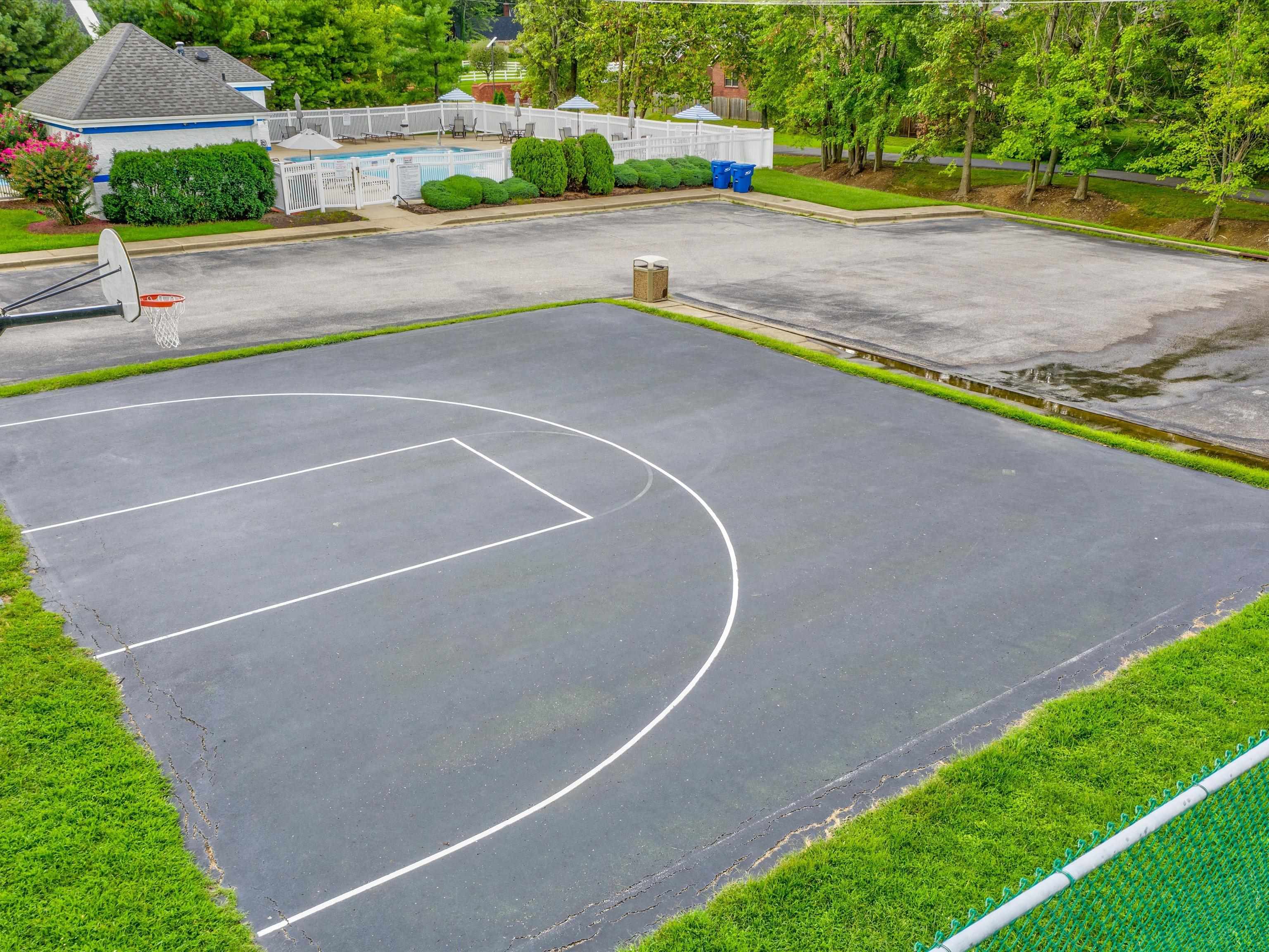 4508 Lake Forest Drive, Owensboro, Kentucky 42303, 4 Bedrooms Bedrooms, ,3 BathroomsBathrooms,Single Family Residence,For Sale,Lake Forest Drive,92669